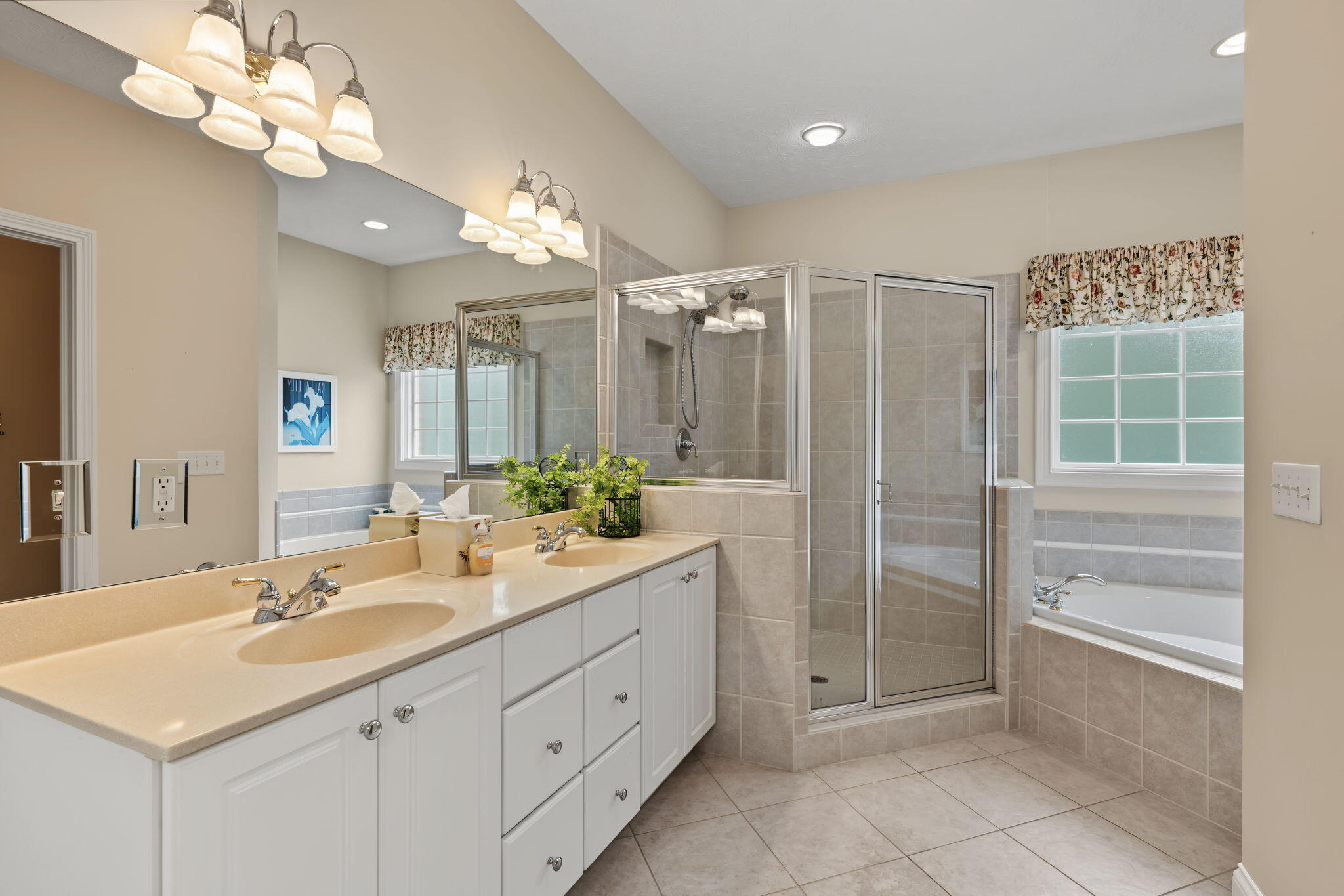 2730 Meadowpoint, Troy, Ohio 45373