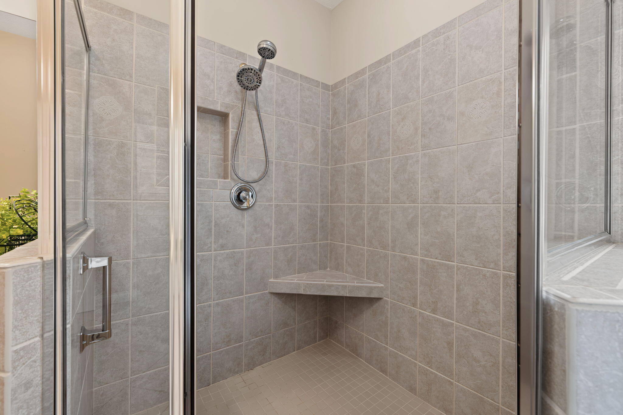2730 Meadowpoint, Troy, Ohio 45373