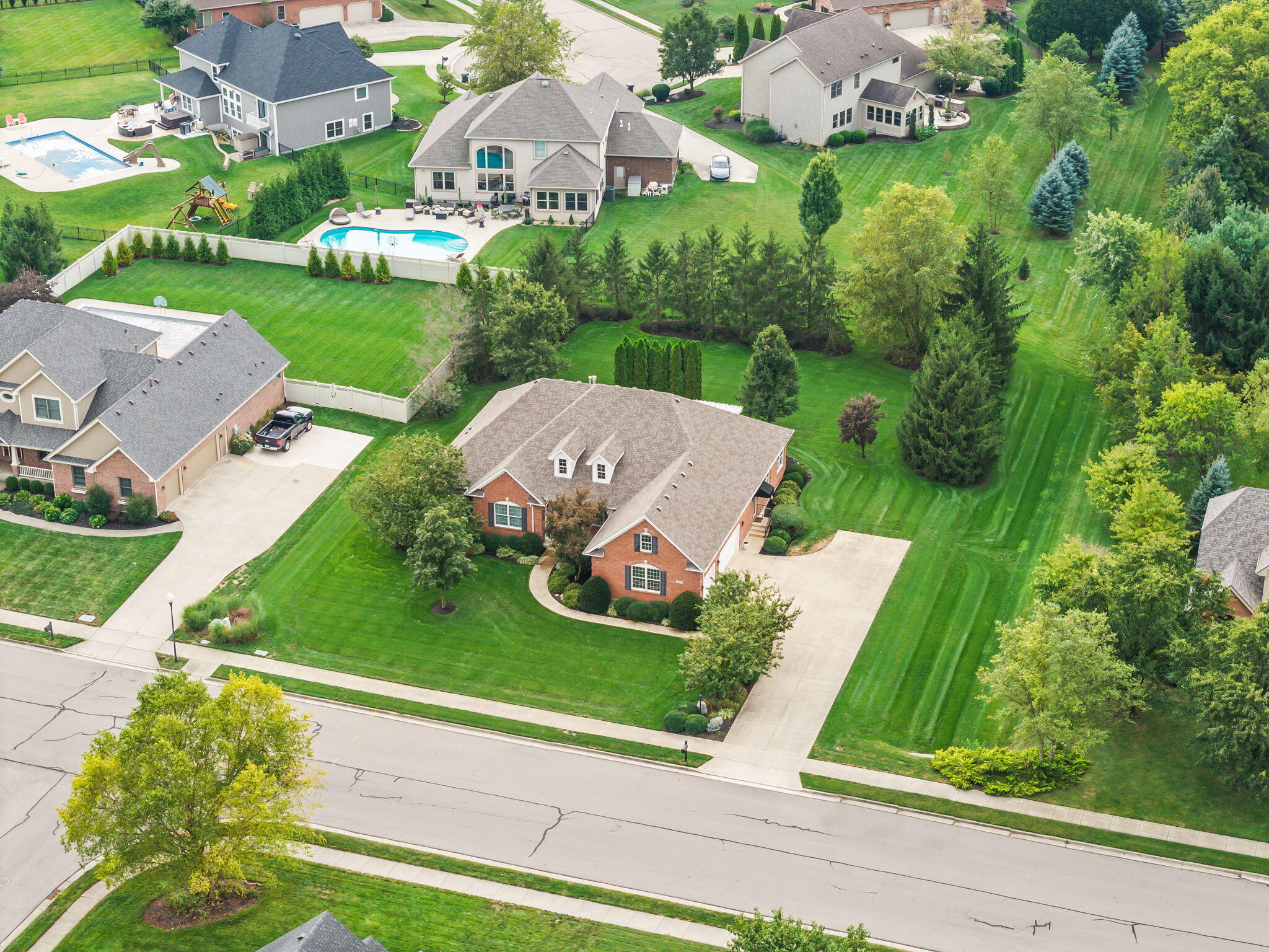 2730 Meadowpoint, Troy, Ohio 45373
