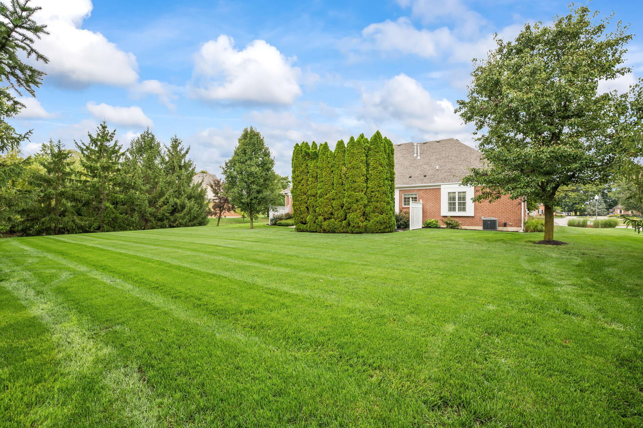 2730 Meadowpoint, Troy, Ohio 45373