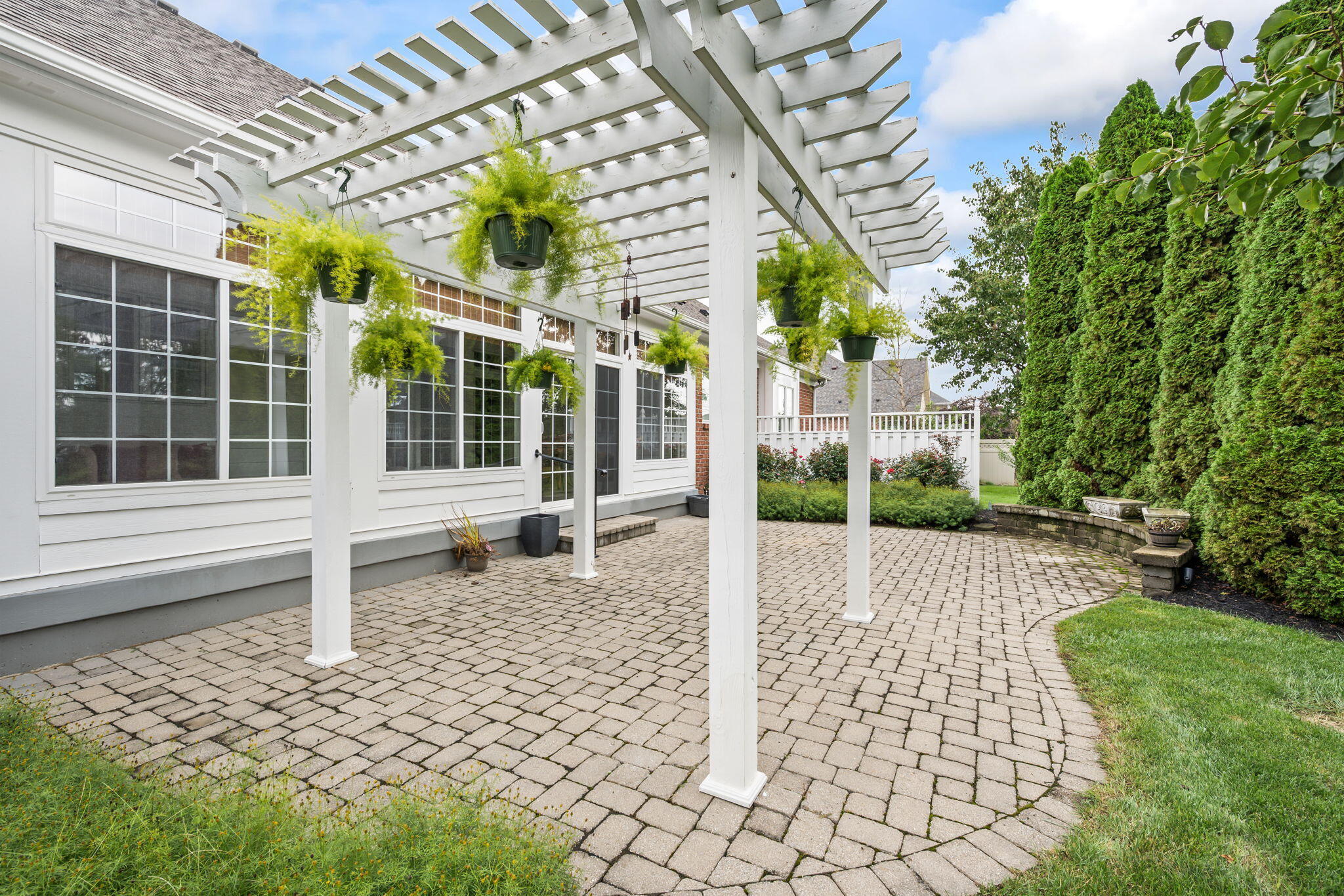 2730 Meadowpoint, Troy, Ohio 45373