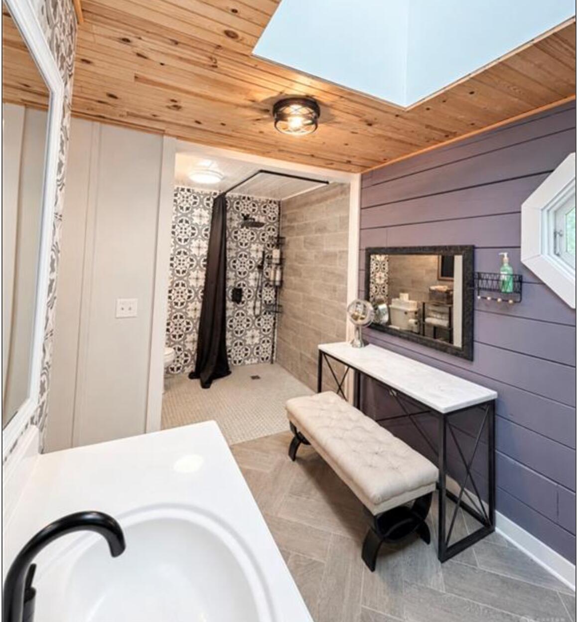 10710 Seminole Shore, Huntsville, Ohio 43324
