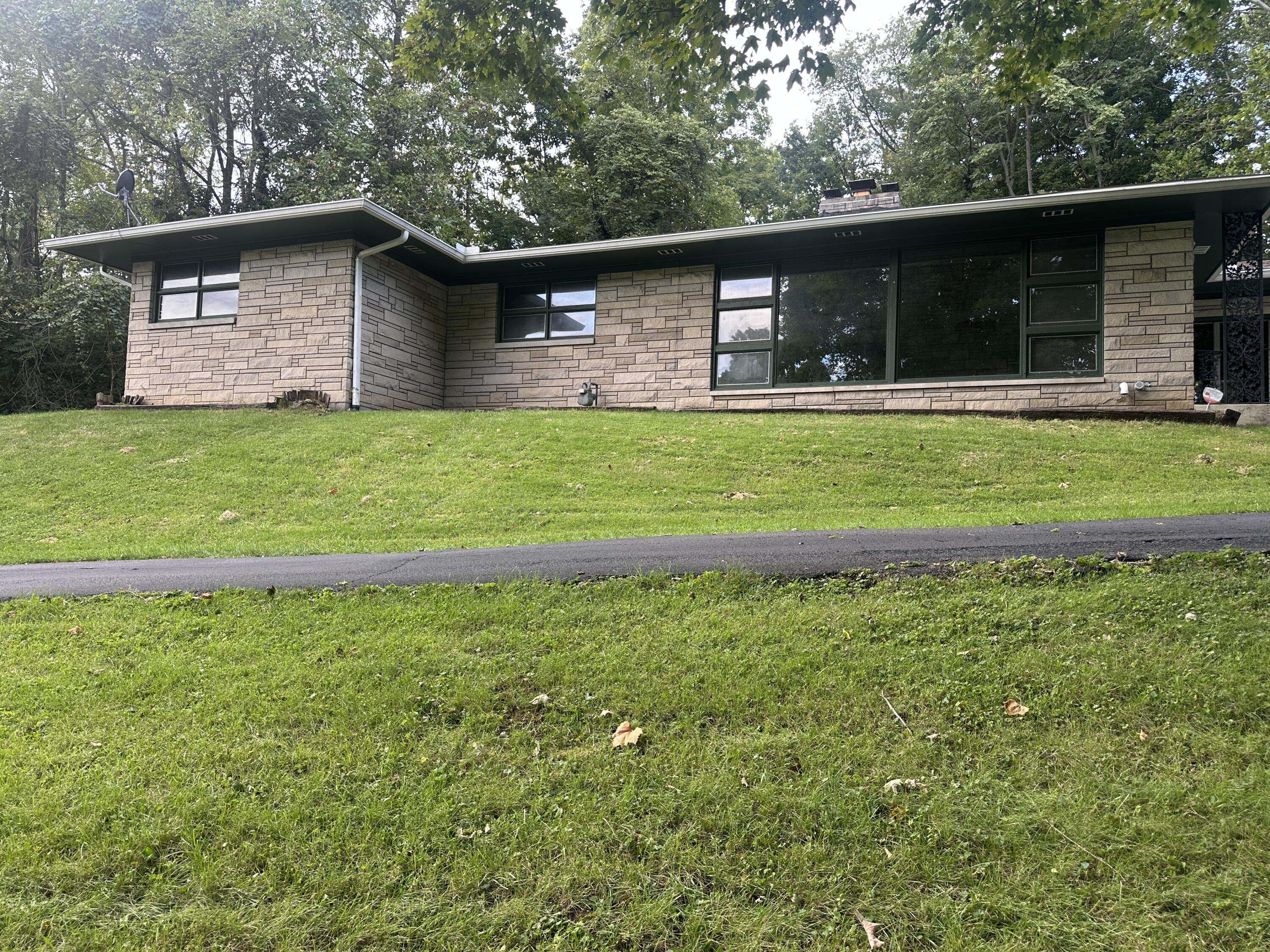 2750 Redwood, Springfield, Ohio 45504
