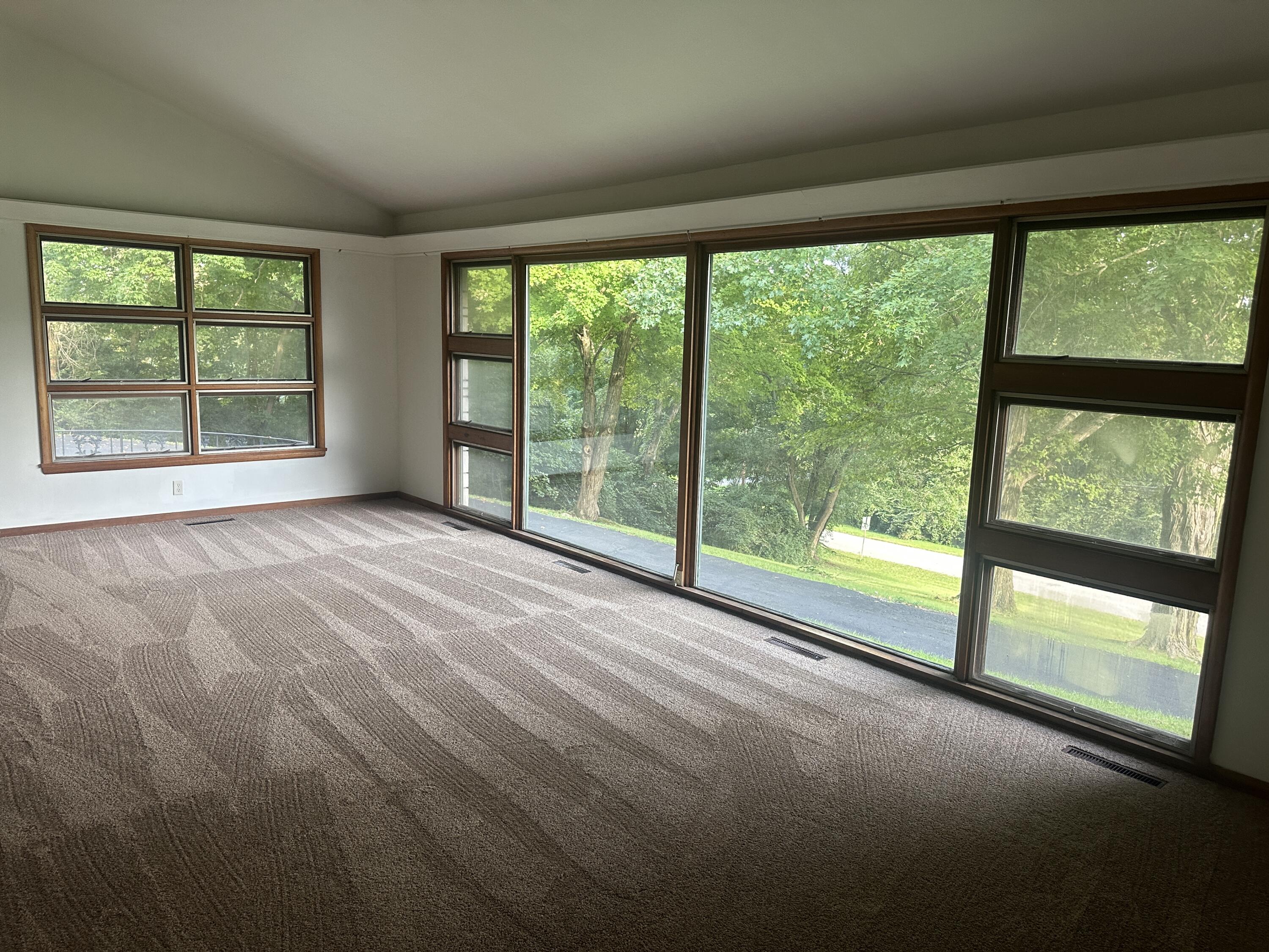 2750 Redwood, Springfield, Ohio 45504