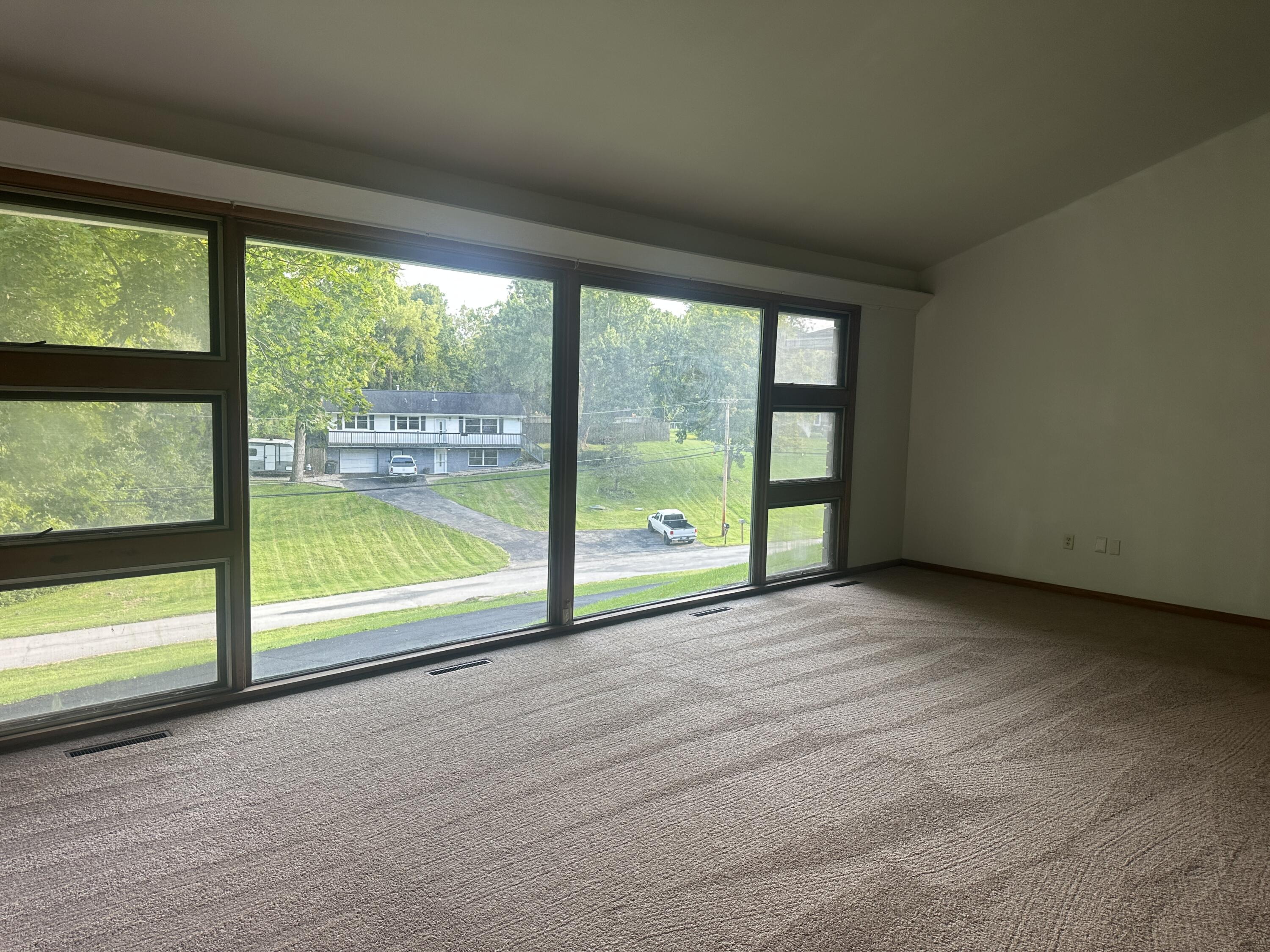 2750 Redwood, Springfield, Ohio 45504