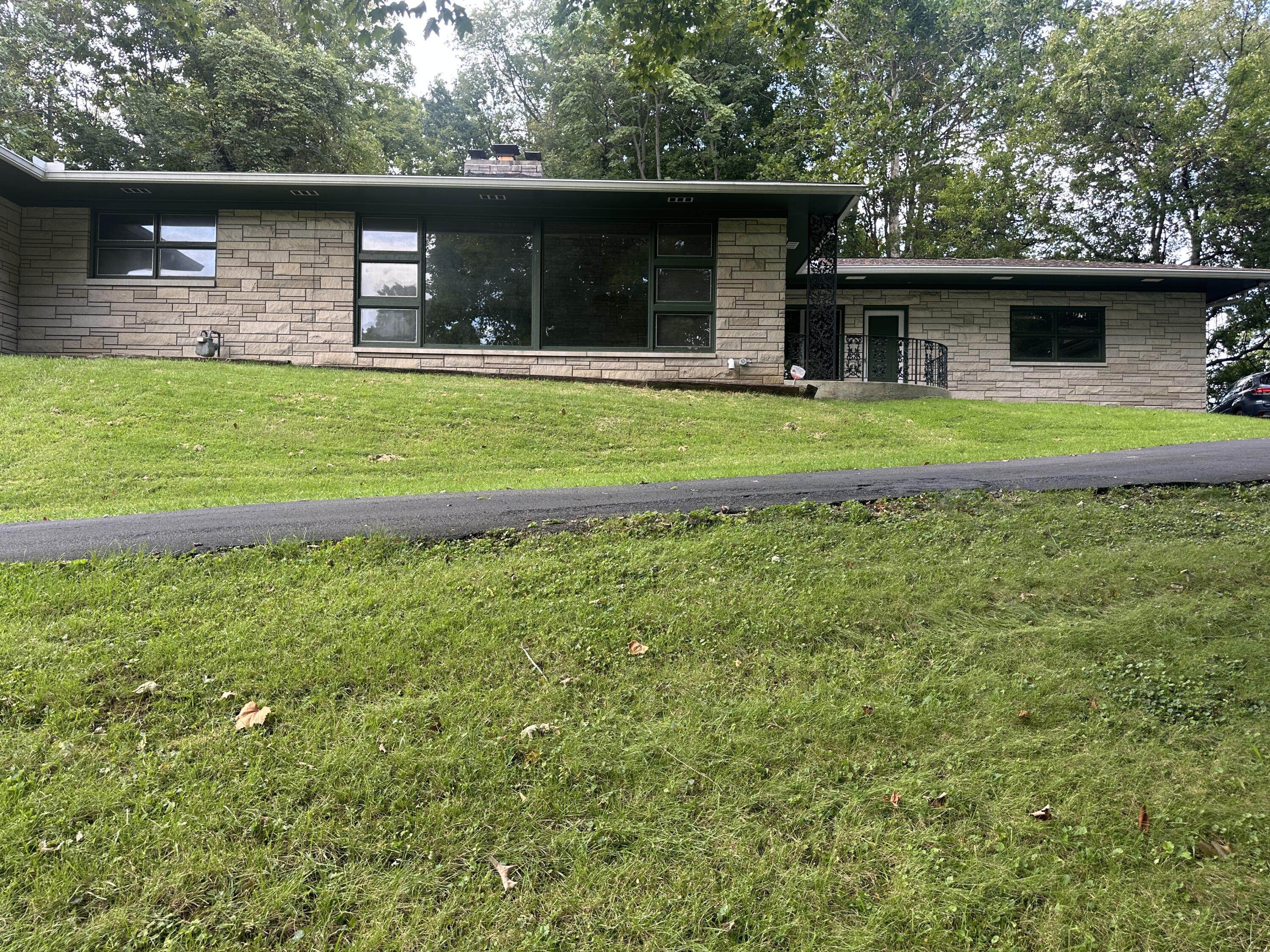 2750 Redwood, Springfield, Ohio 45504
