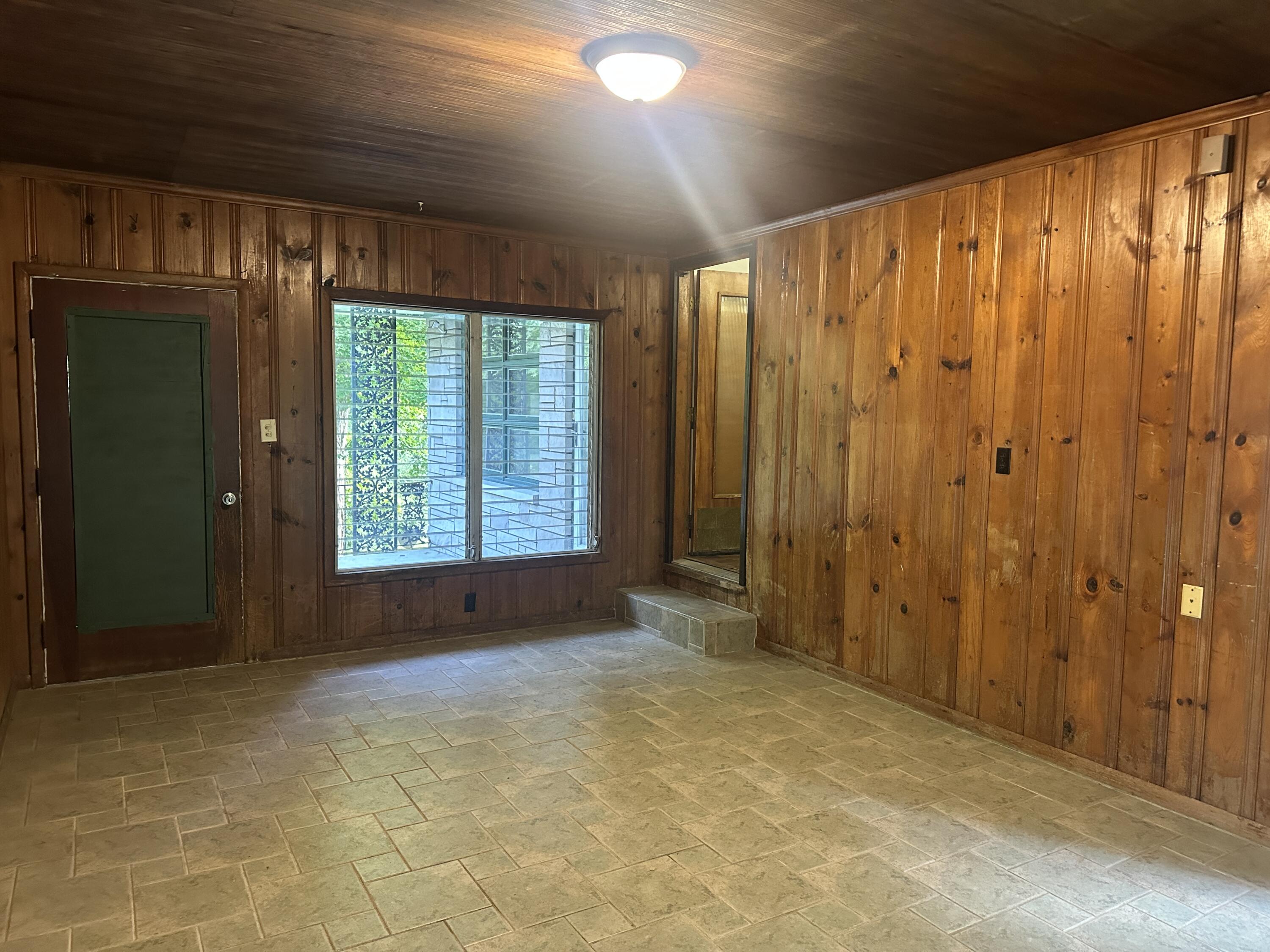 2750 Redwood, Springfield, Ohio 45504
