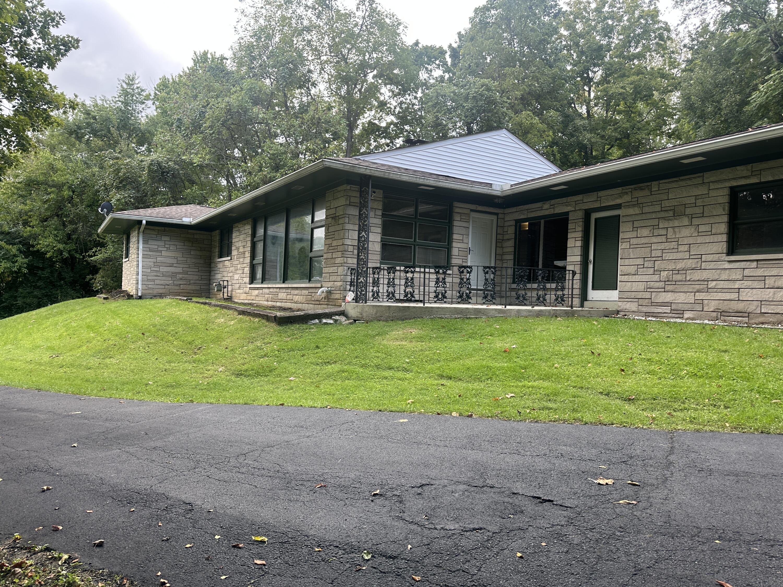 2750 Redwood, Springfield, Ohio 45504
