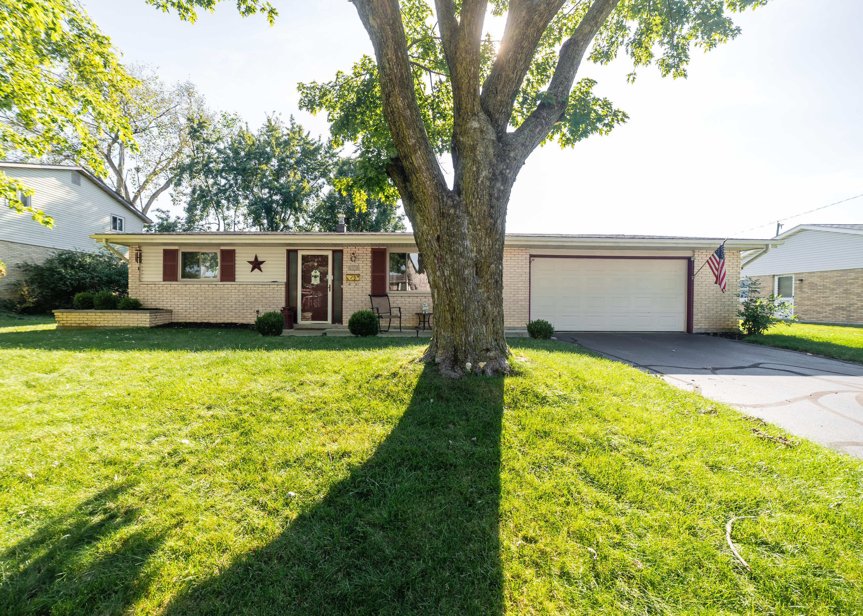 1039 Heathwood, Englewood, Ohio 45322