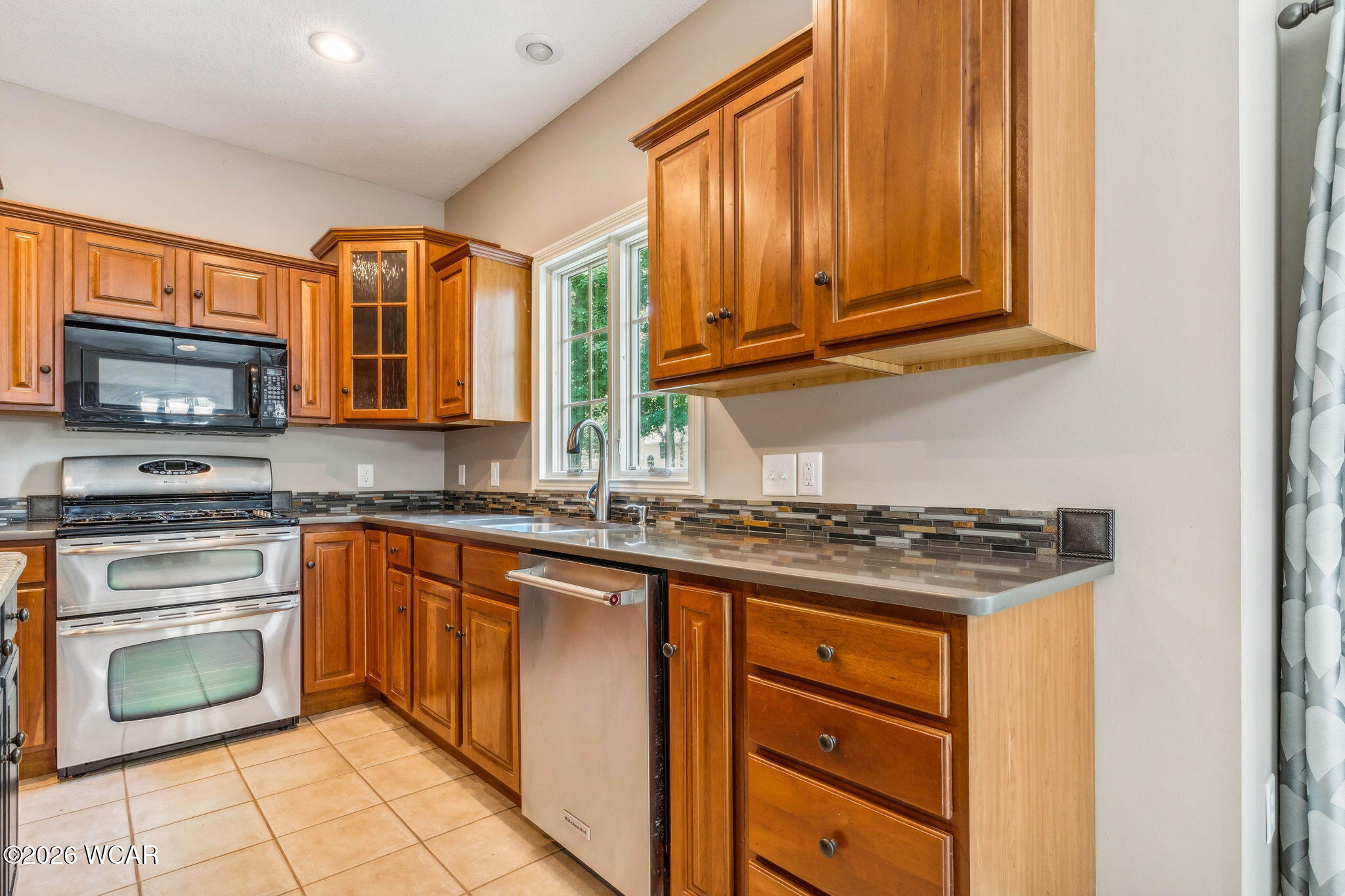1443 Silver Pine Lane, Findlay, Ohio