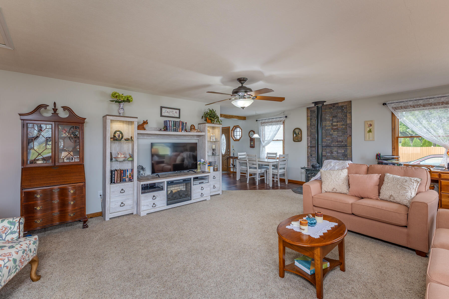 5373 Upper Valley, Springfield, Ohio 45502