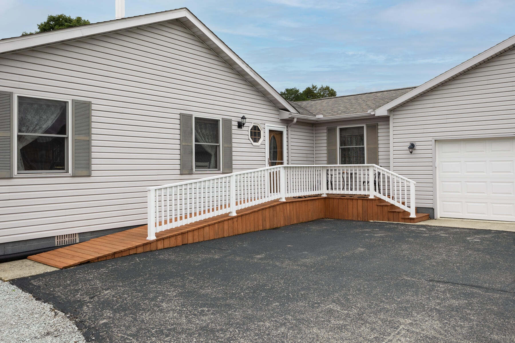 5373 Upper Valley, Springfield, Ohio 45502