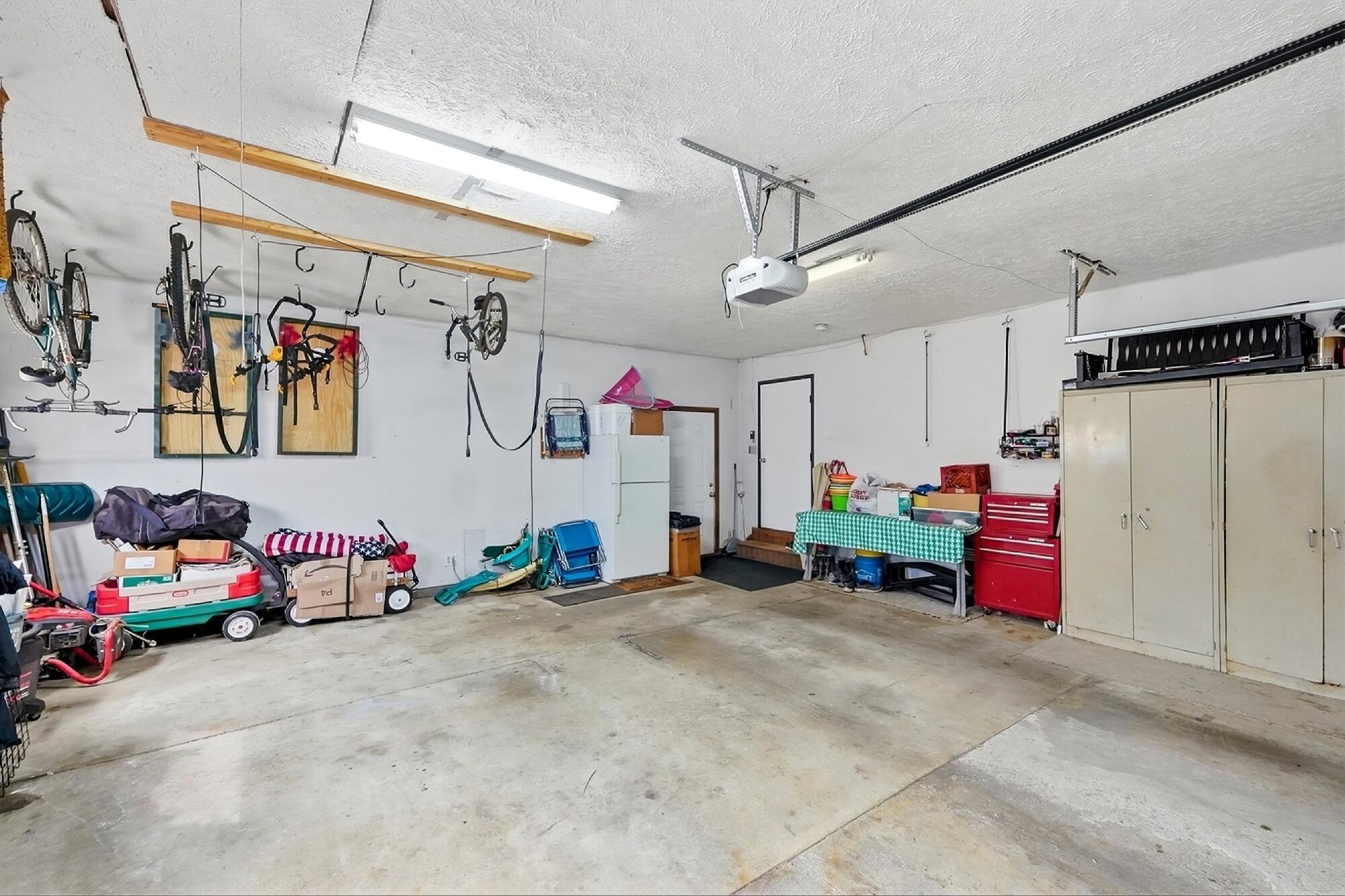 4025 Penny, Springfield, Ohio 45502