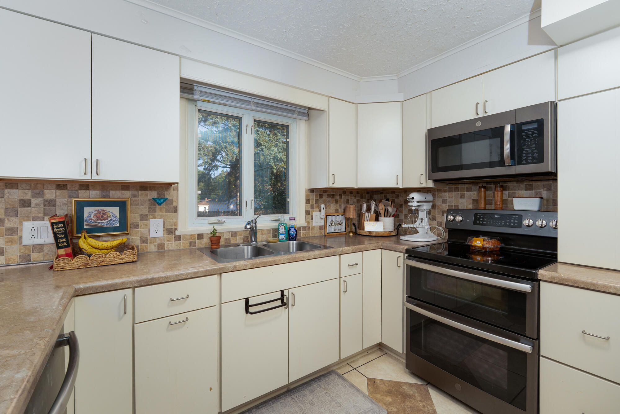312 Hall, Sidney, Ohio 45365