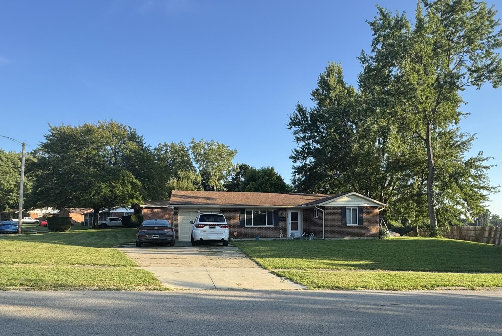 1305 Saratoga, Troy, Ohio 45373