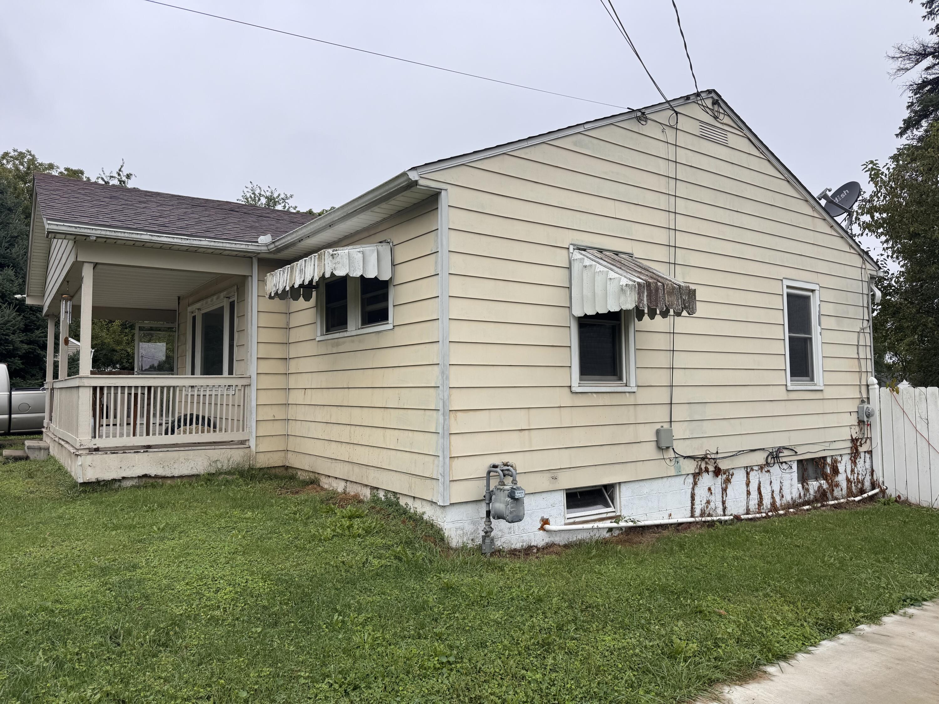 1742 Kenwood, Springfield, Ohio 45505
