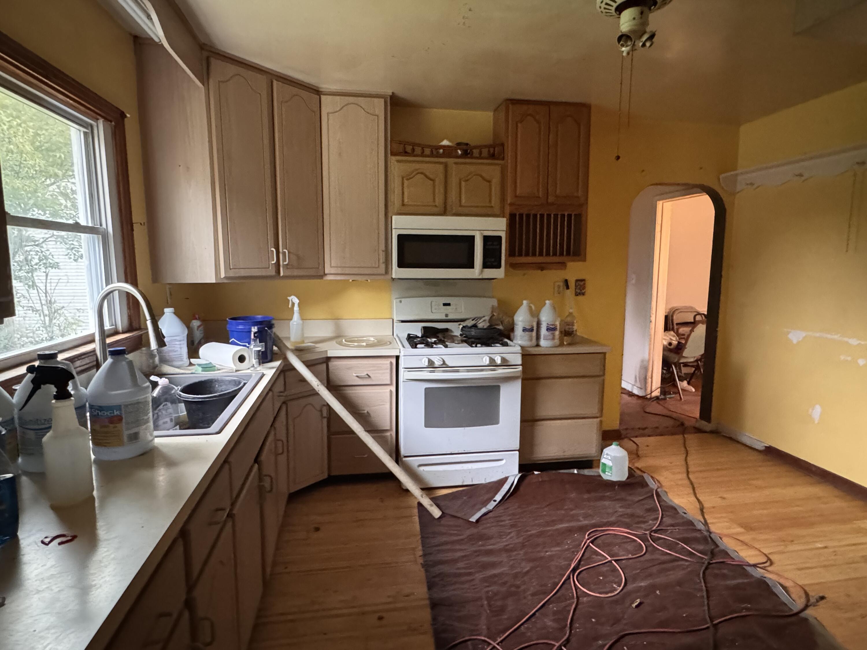 1742 Kenwood, Springfield, Ohio 45505