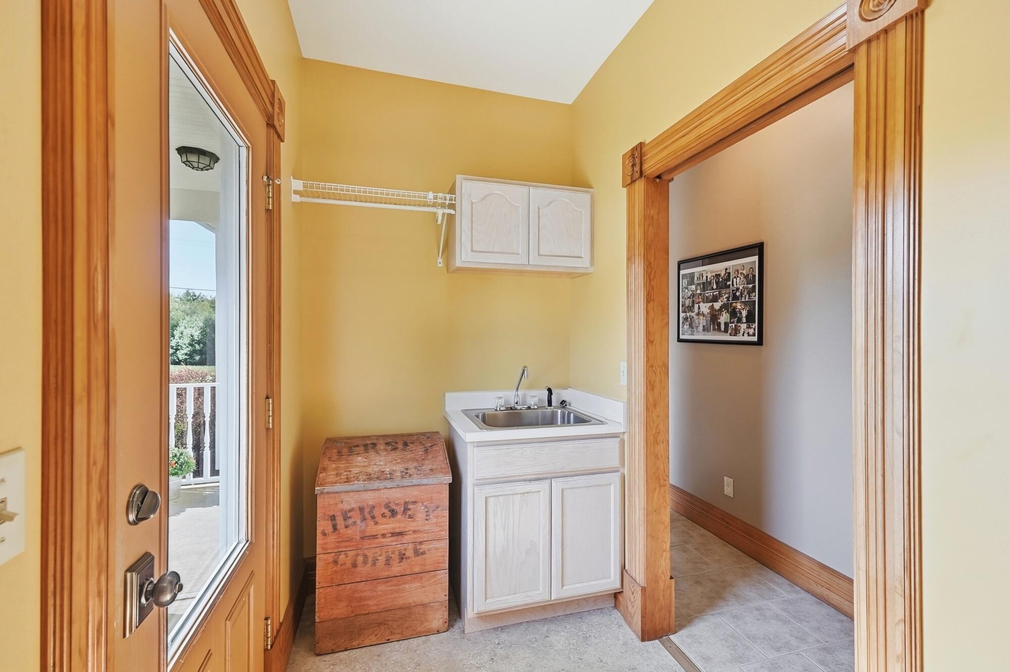 6832 Detrick Jordan, Springfield, Ohio 45502