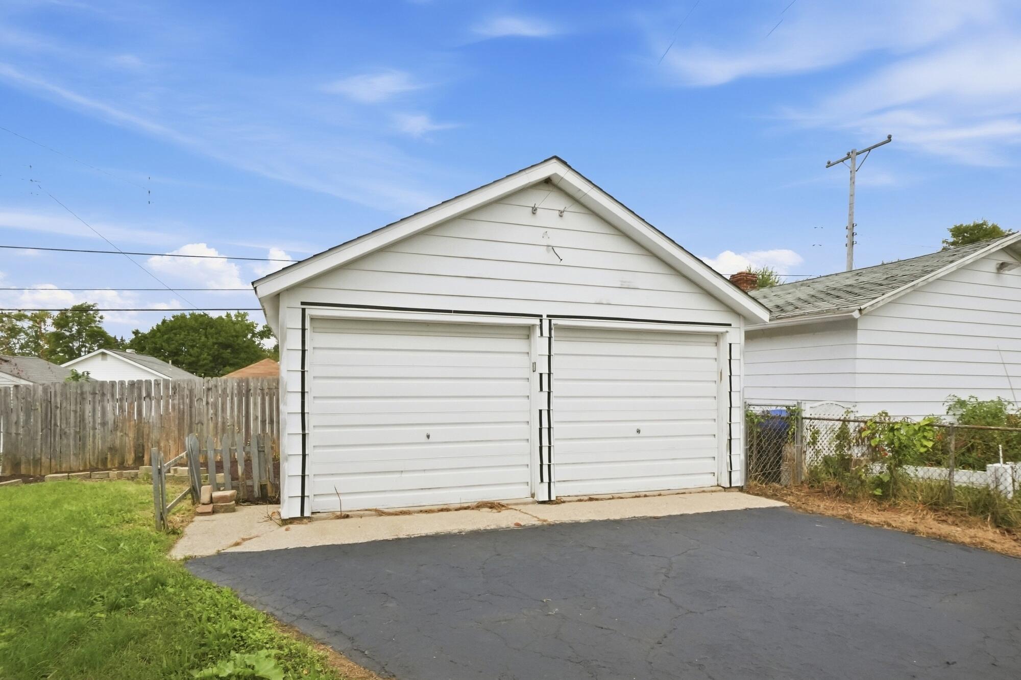 1017 Weng, Dayton, Ohio 45420