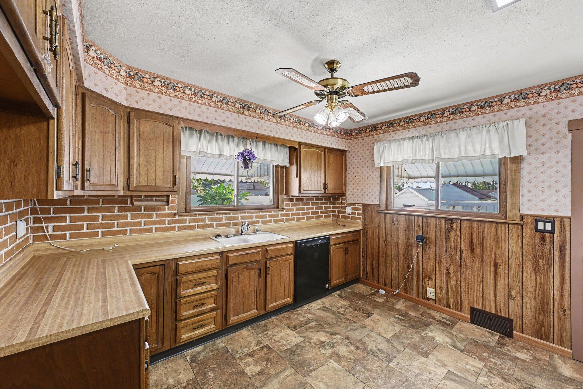 117 Hill, Pleasant Hill, Ohio 45359