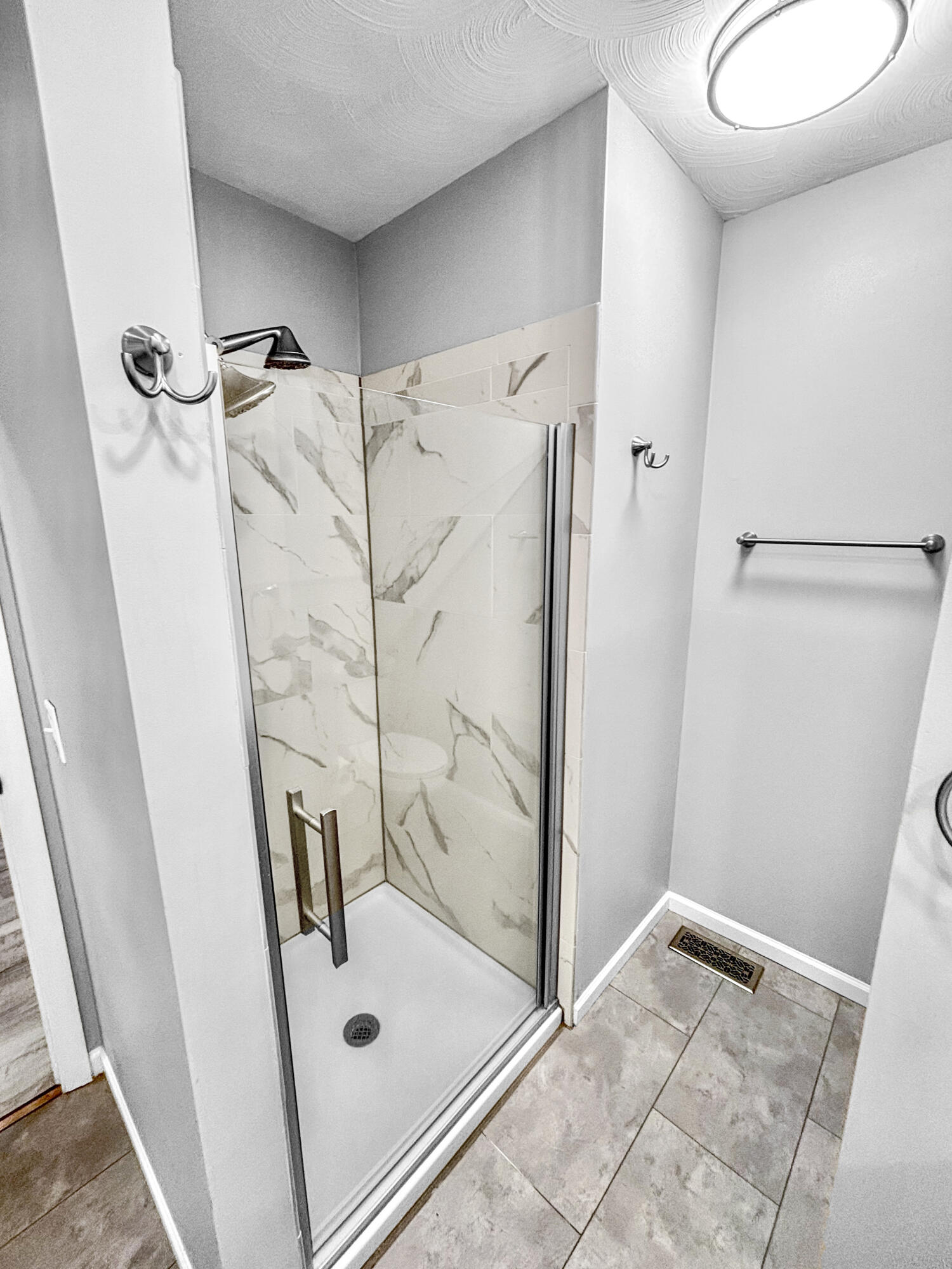 6800 Curtwood, Tipp City, Ohio 45371