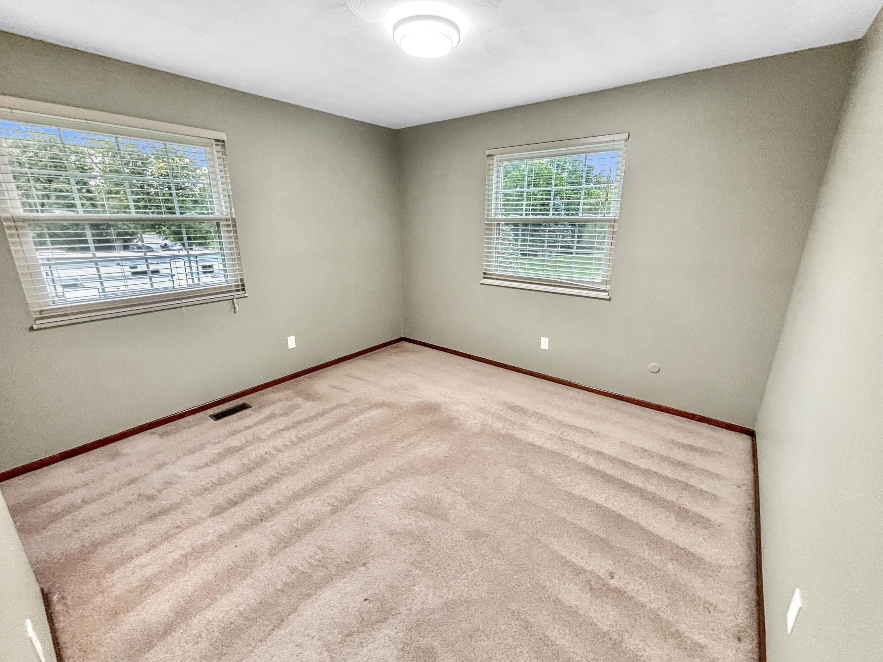 6800 Curtwood, Tipp City, Ohio 45371