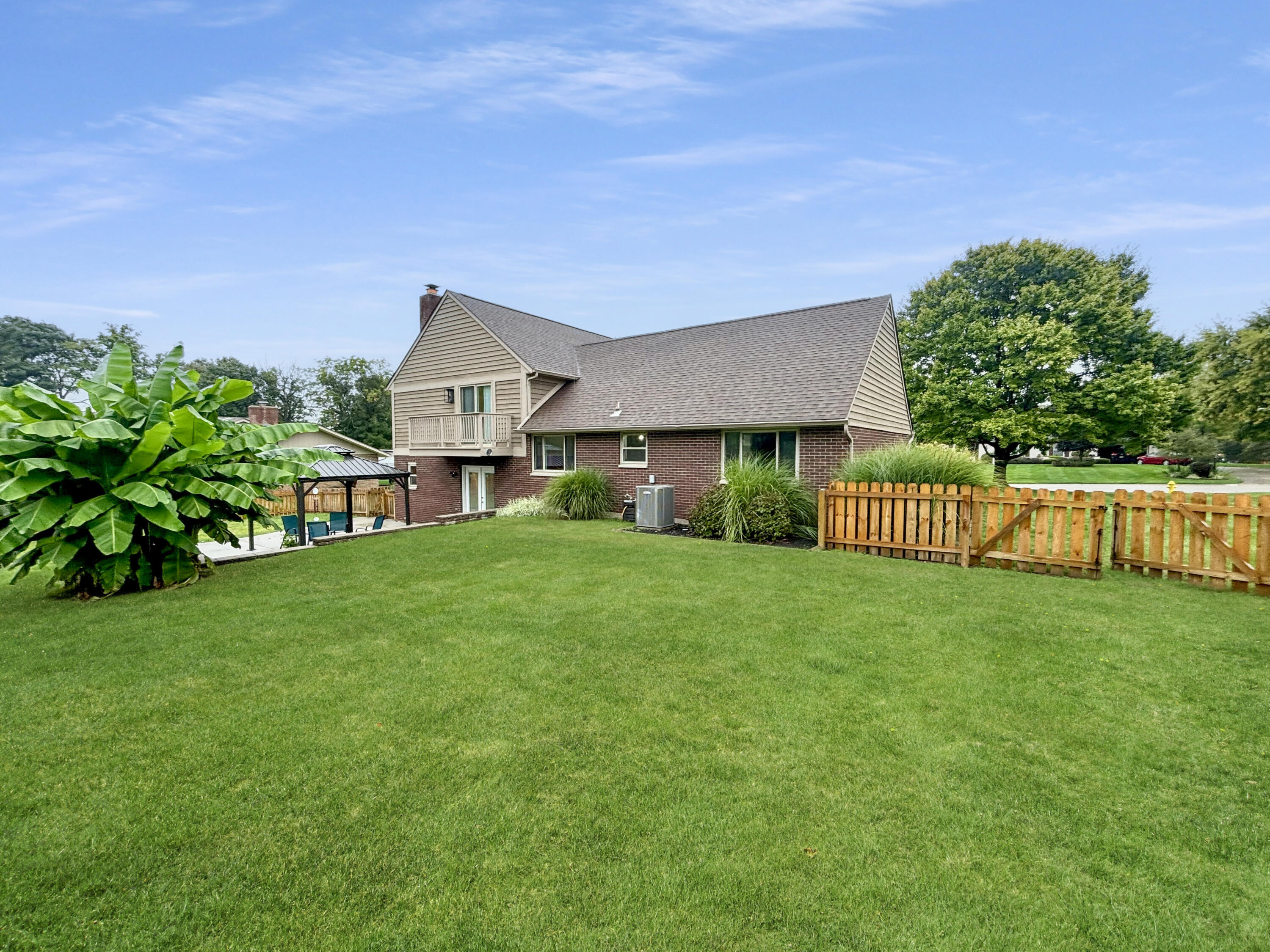 6800 Curtwood, Tipp City, Ohio 45371