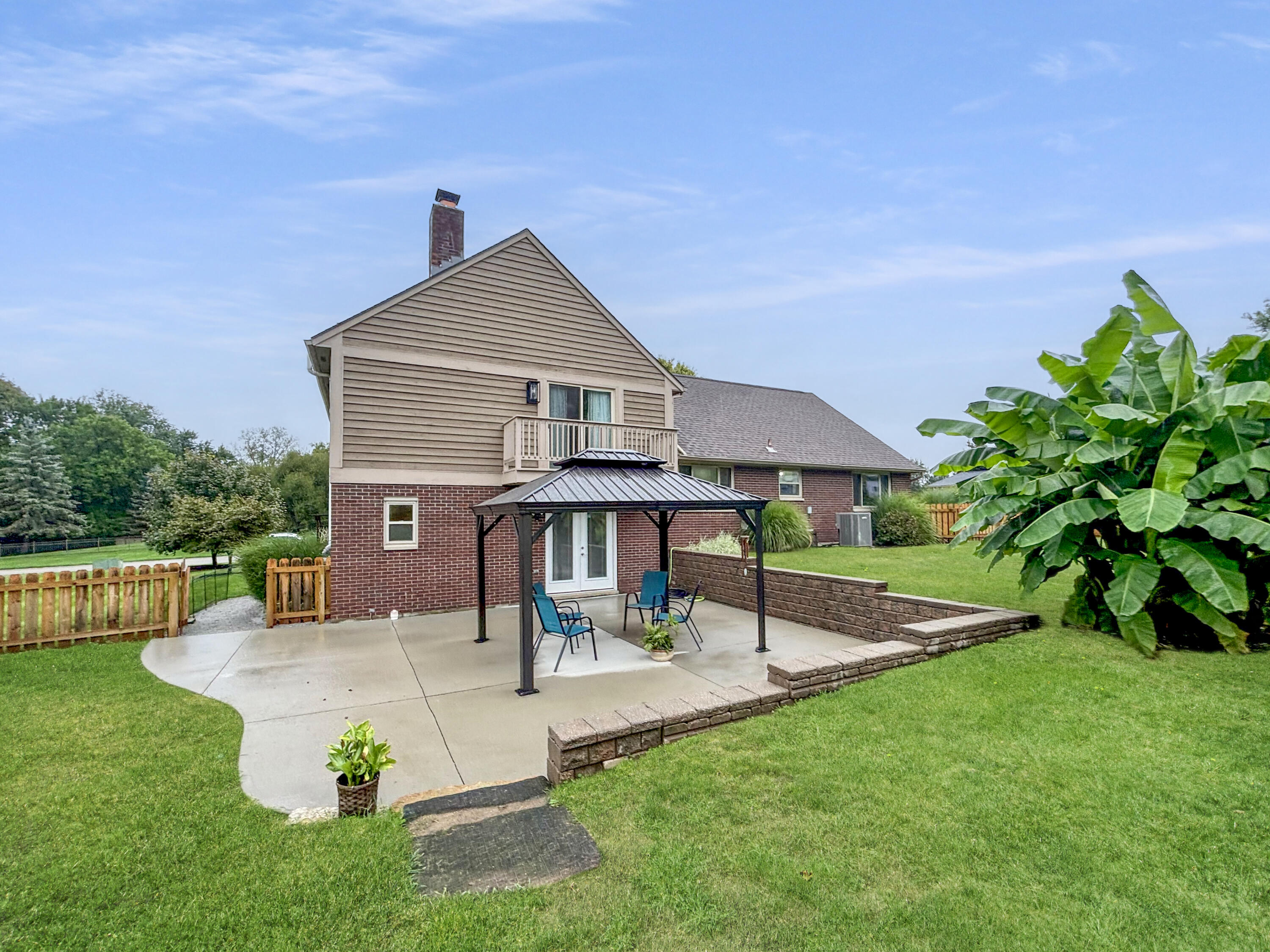 6800 Curtwood, Tipp City, Ohio 45371