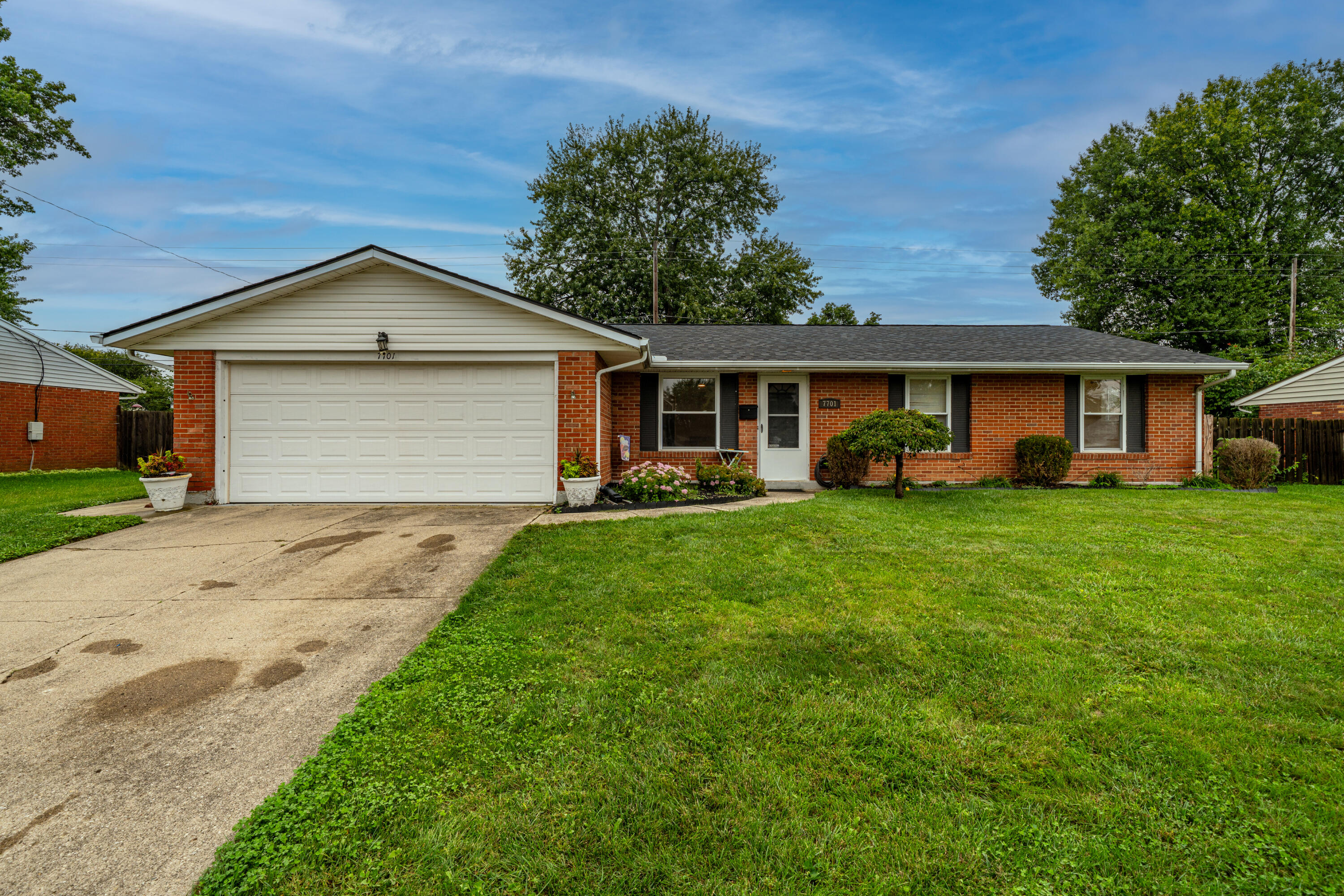 7701 Shepherdess, Huber Heights, Ohio 45424