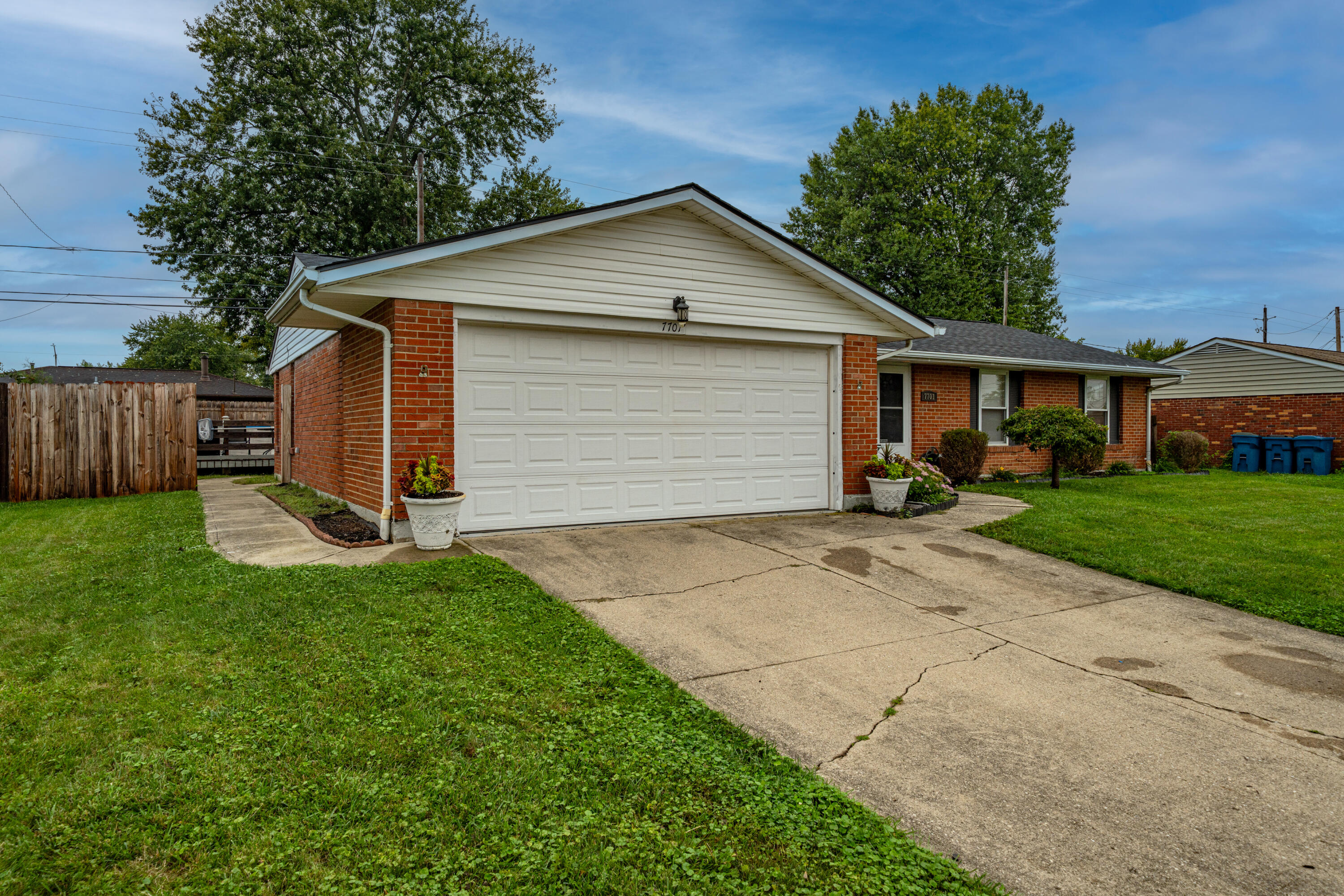 7701 Shepherdess, Huber Heights, Ohio 45424
