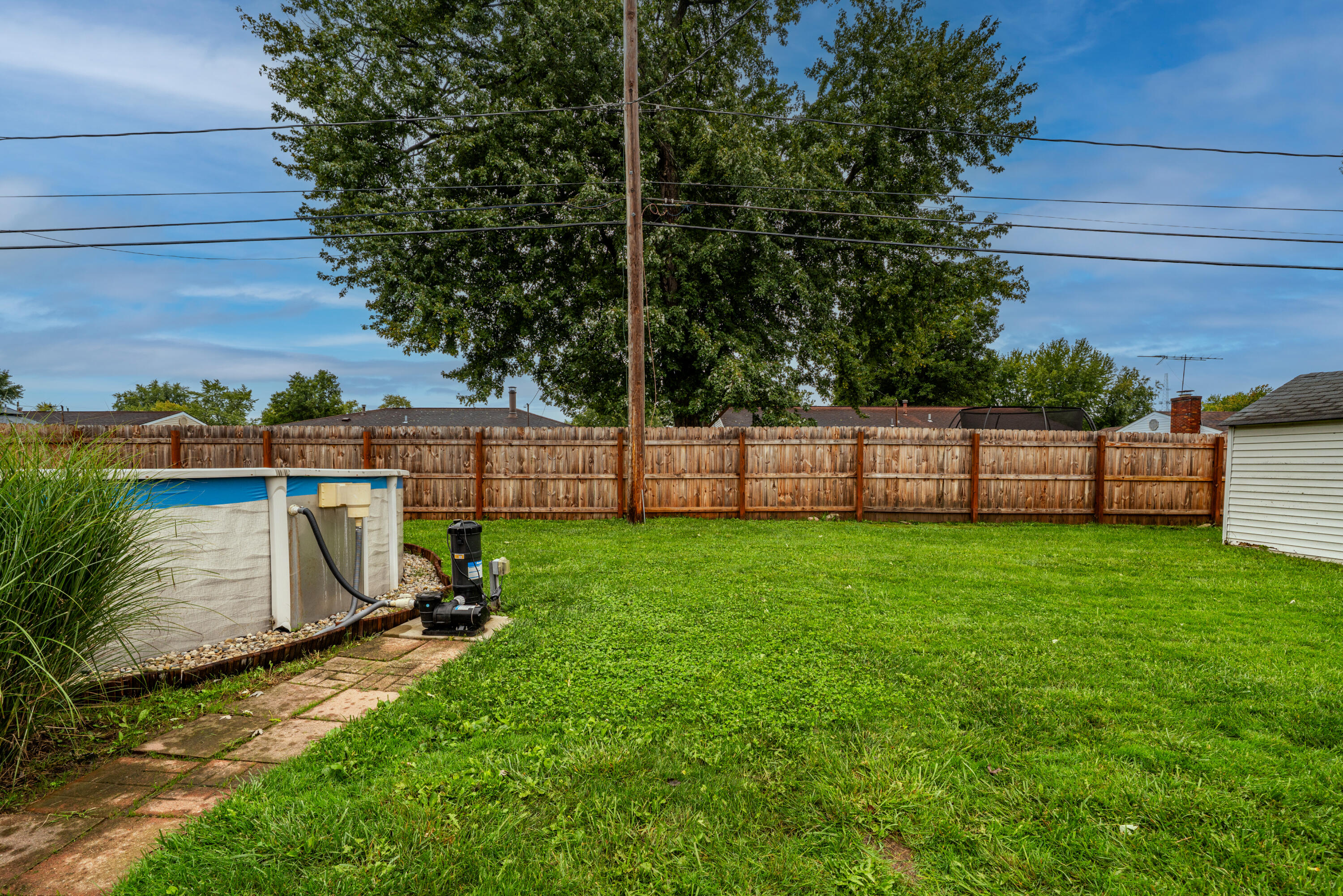 7701 Shepherdess, Huber Heights, Ohio 45424