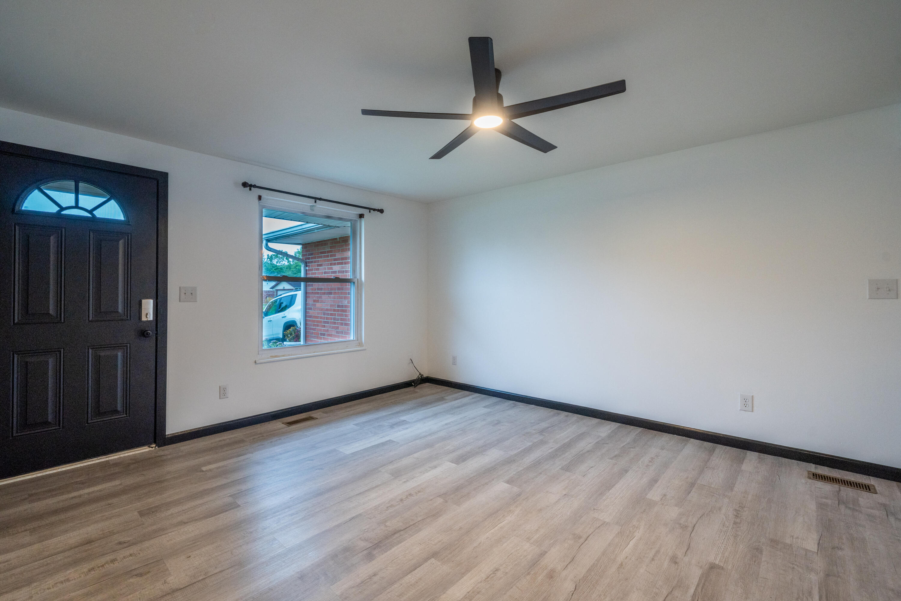 7701 Shepherdess, Huber Heights, Ohio 45424