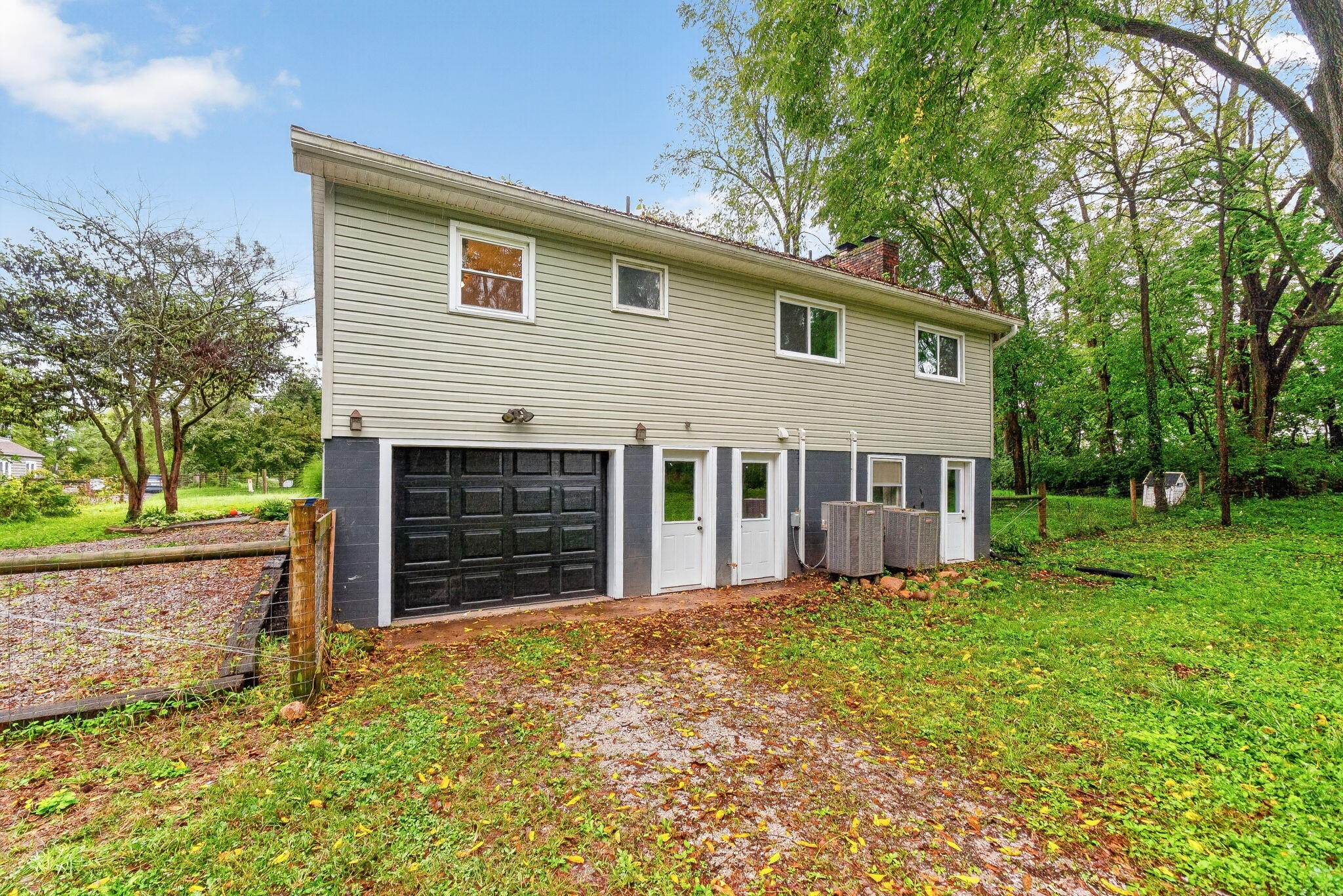 276 Dellinger, Urbana, Ohio 43078