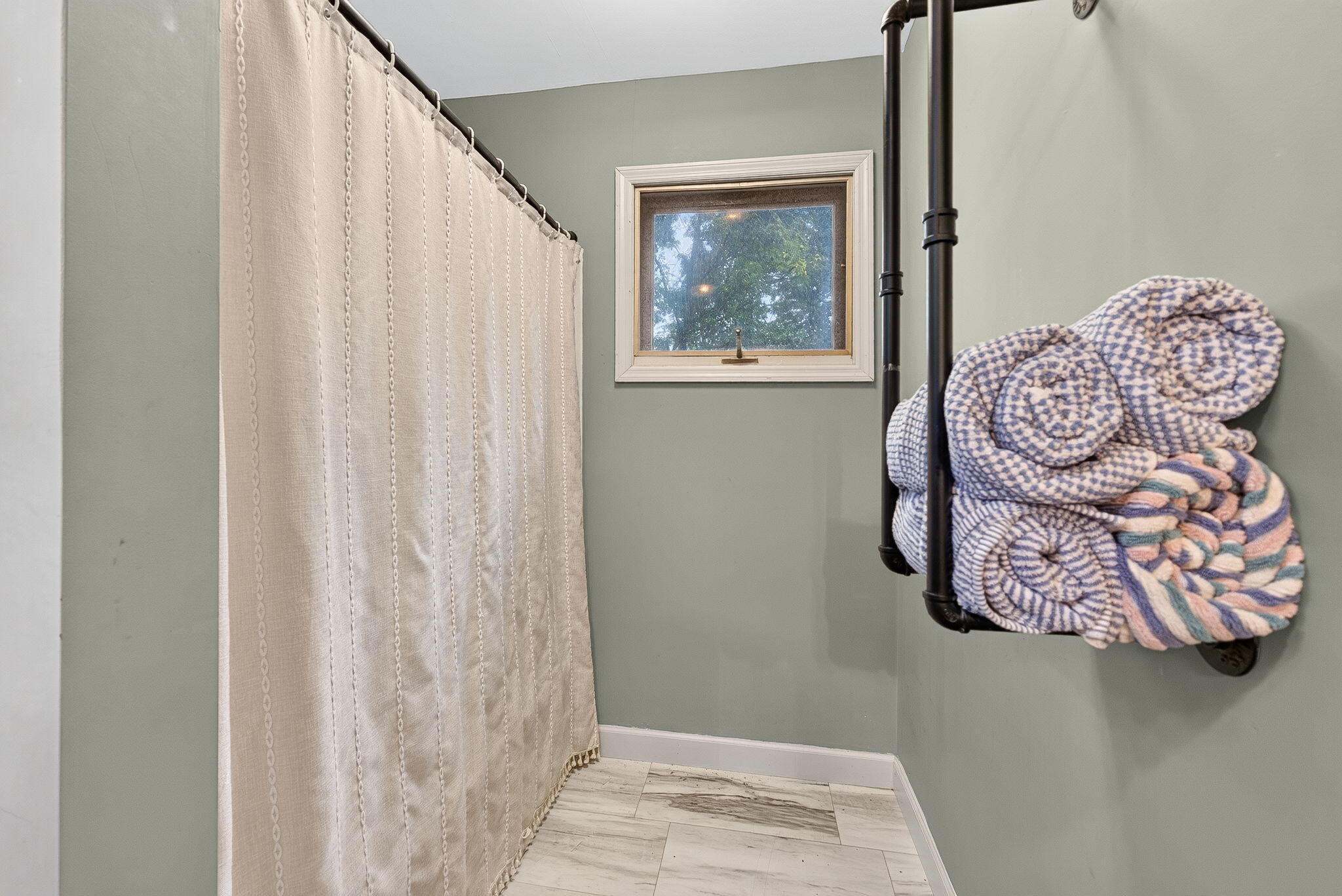 276 Dellinger, Urbana, Ohio 43078