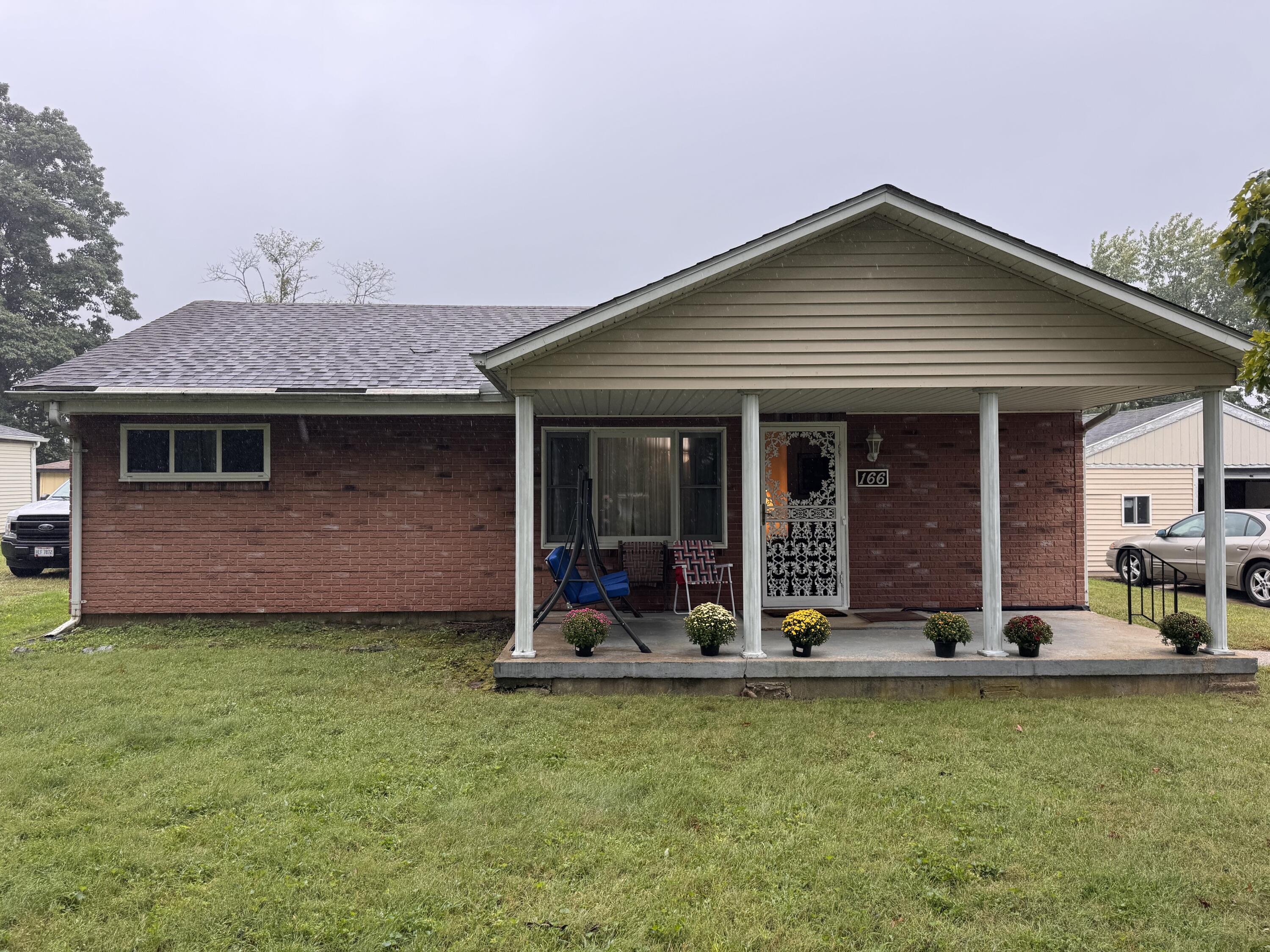 166 Ravenwood, Springfield, Ohio 45504