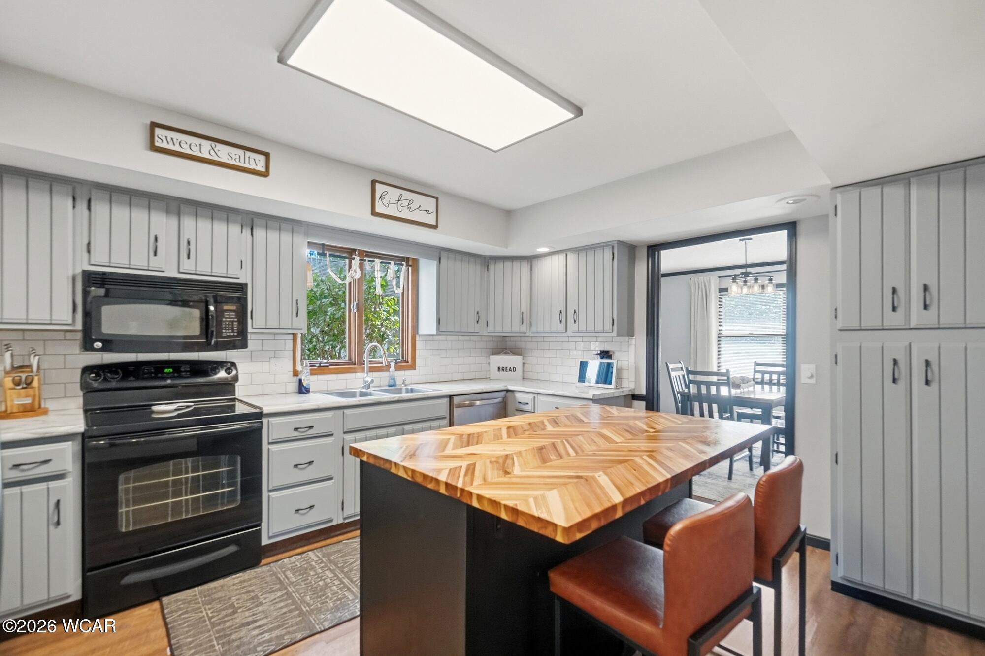 2825 Shadowood Drive, Lima, Ohio