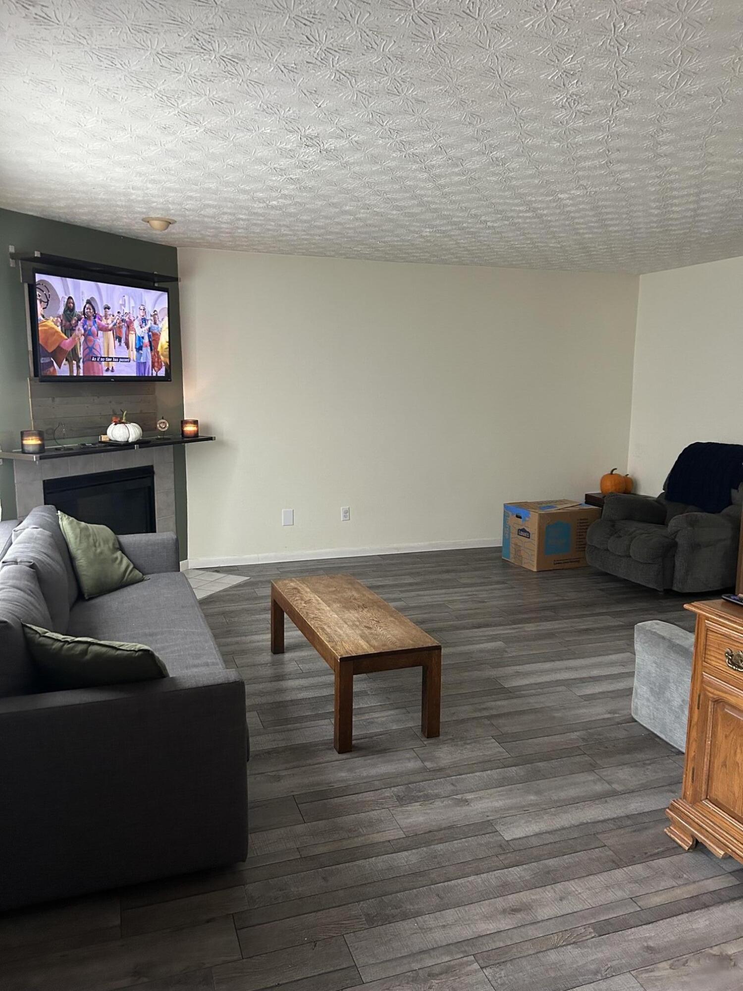 1065 Margate, London, Ohio 43140