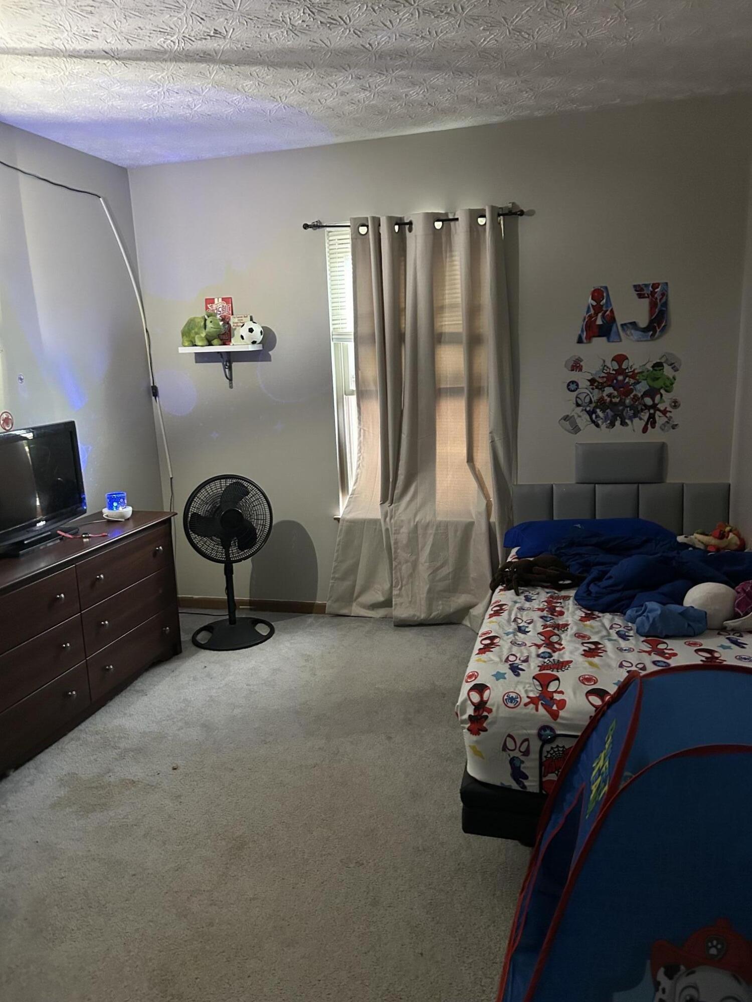 1065 Margate, London, Ohio 43140