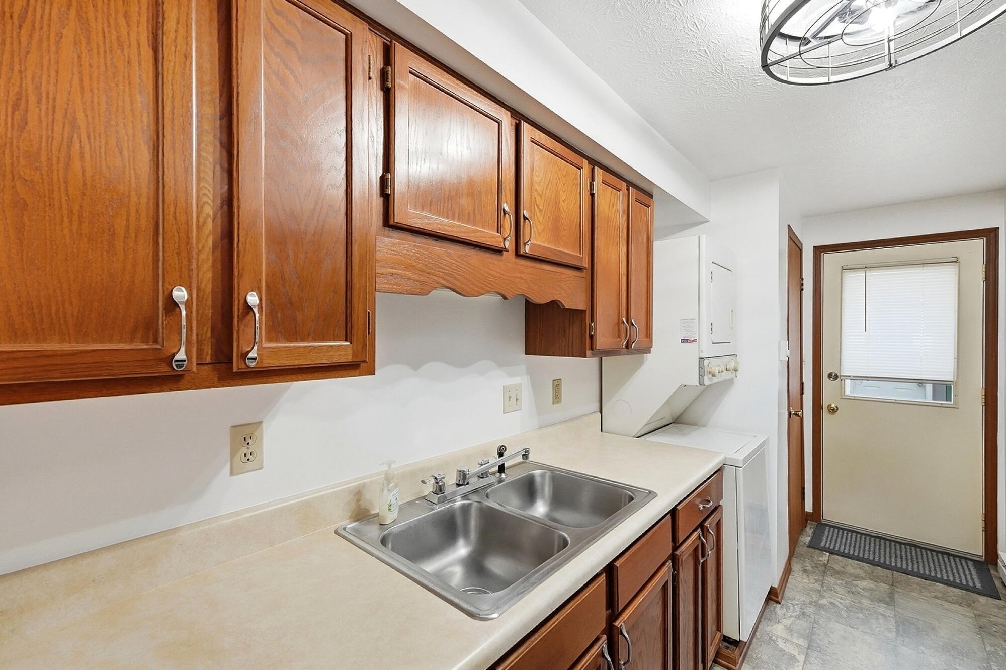 1035 Cheyenne, Springfield, Ohio 45503