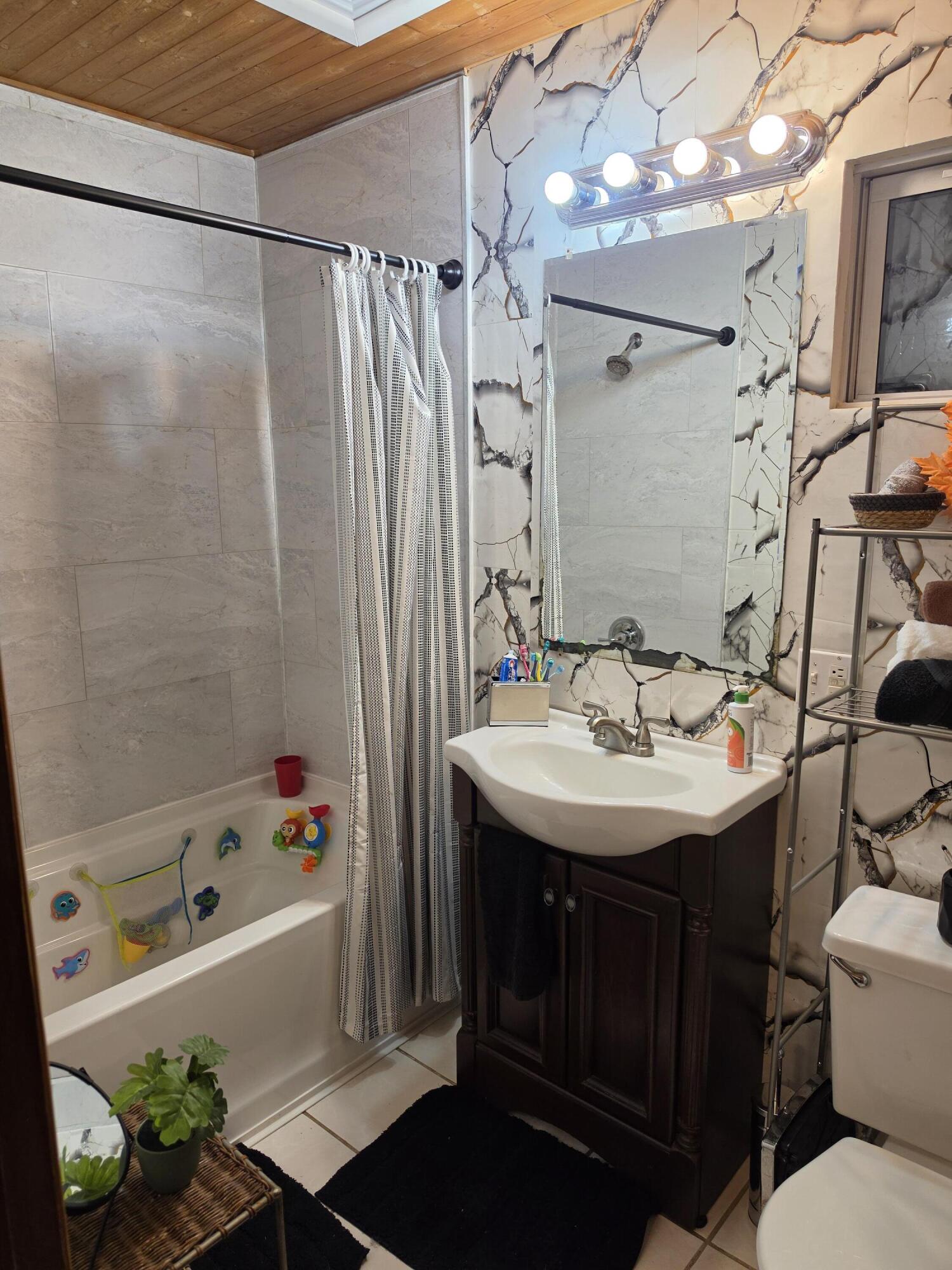 5512 Storms Creek, Urbana, Ohio 43078