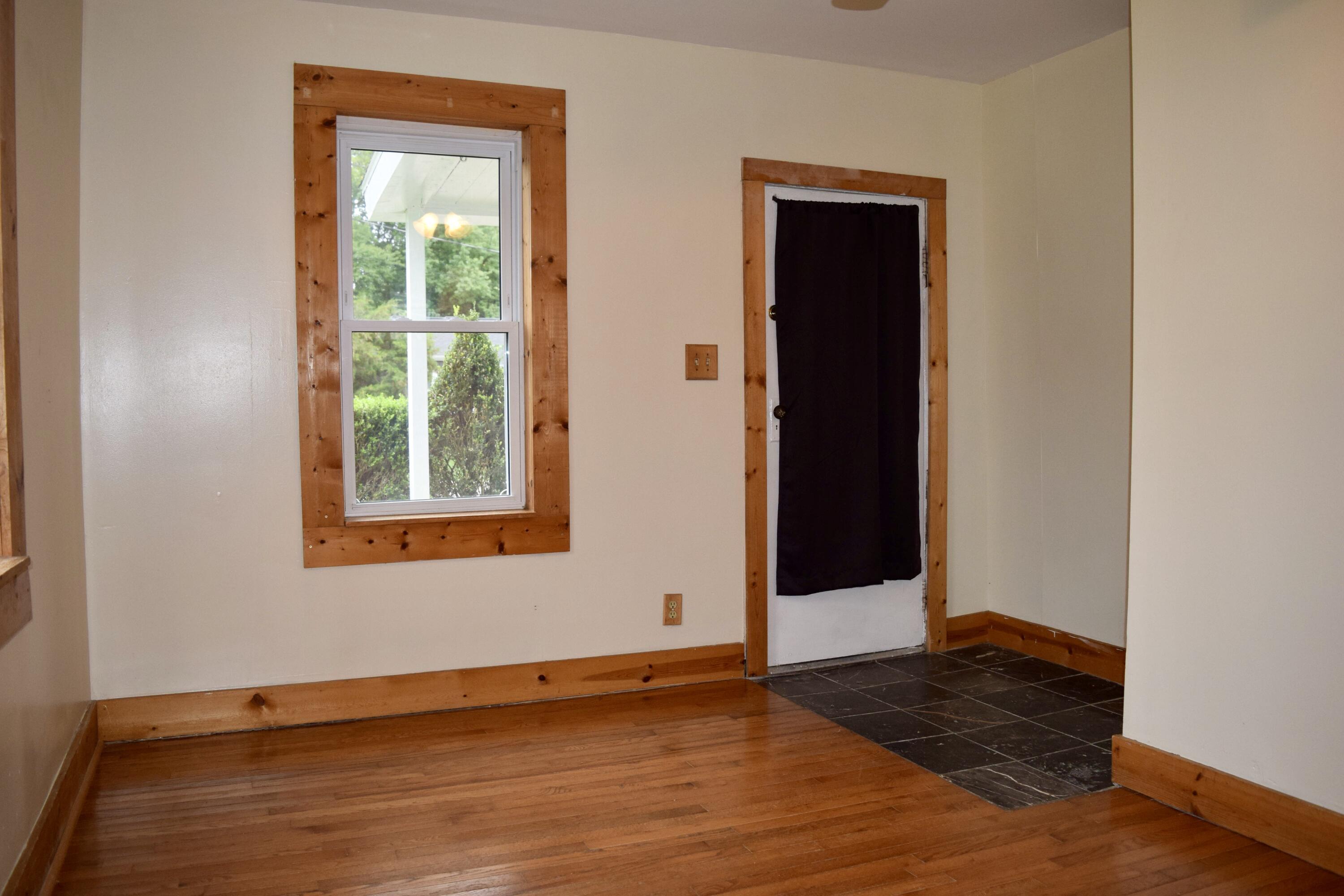103 Pleasant, Mechanicsburg, Ohio 43044