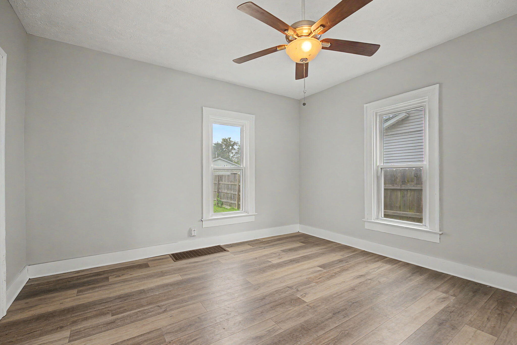 2022 Woodside, Springfield, Ohio 45503