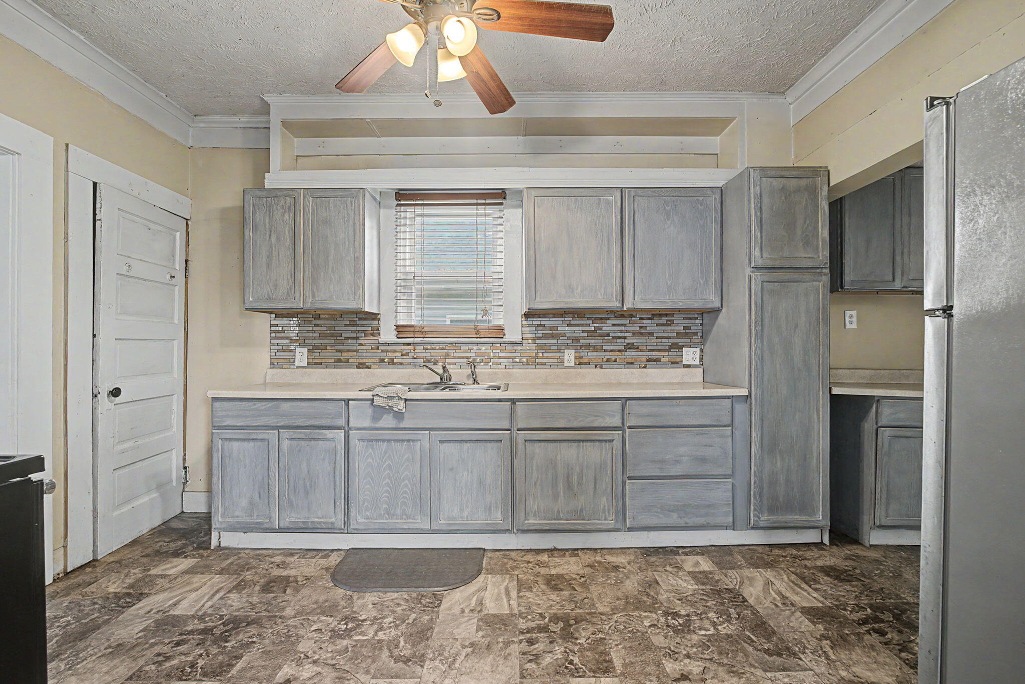 2022 Woodside, Springfield, Ohio 45503