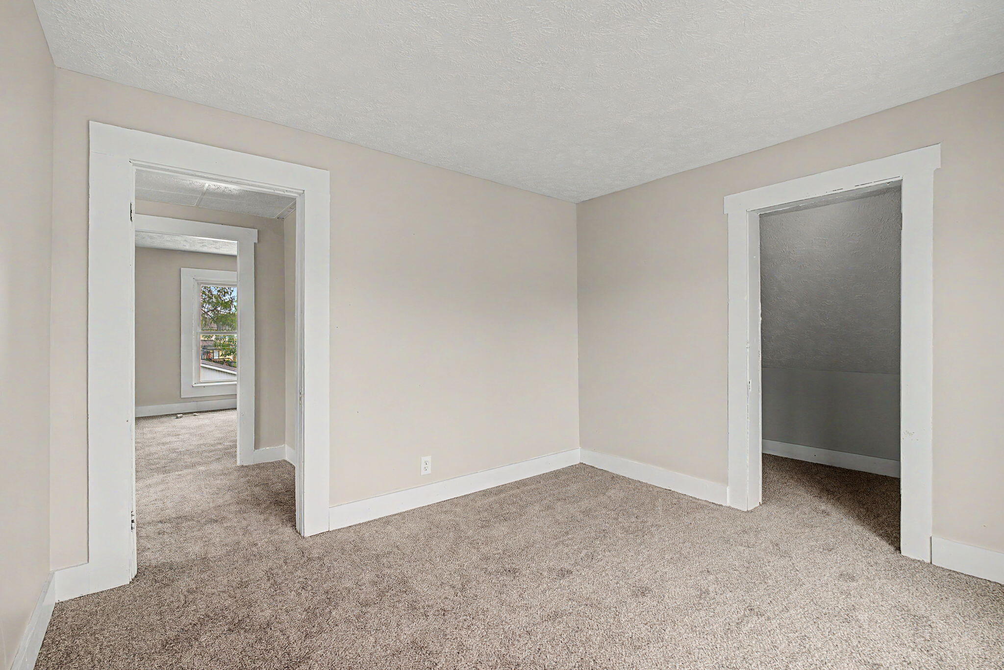 2022 Woodside, Springfield, Ohio 45503