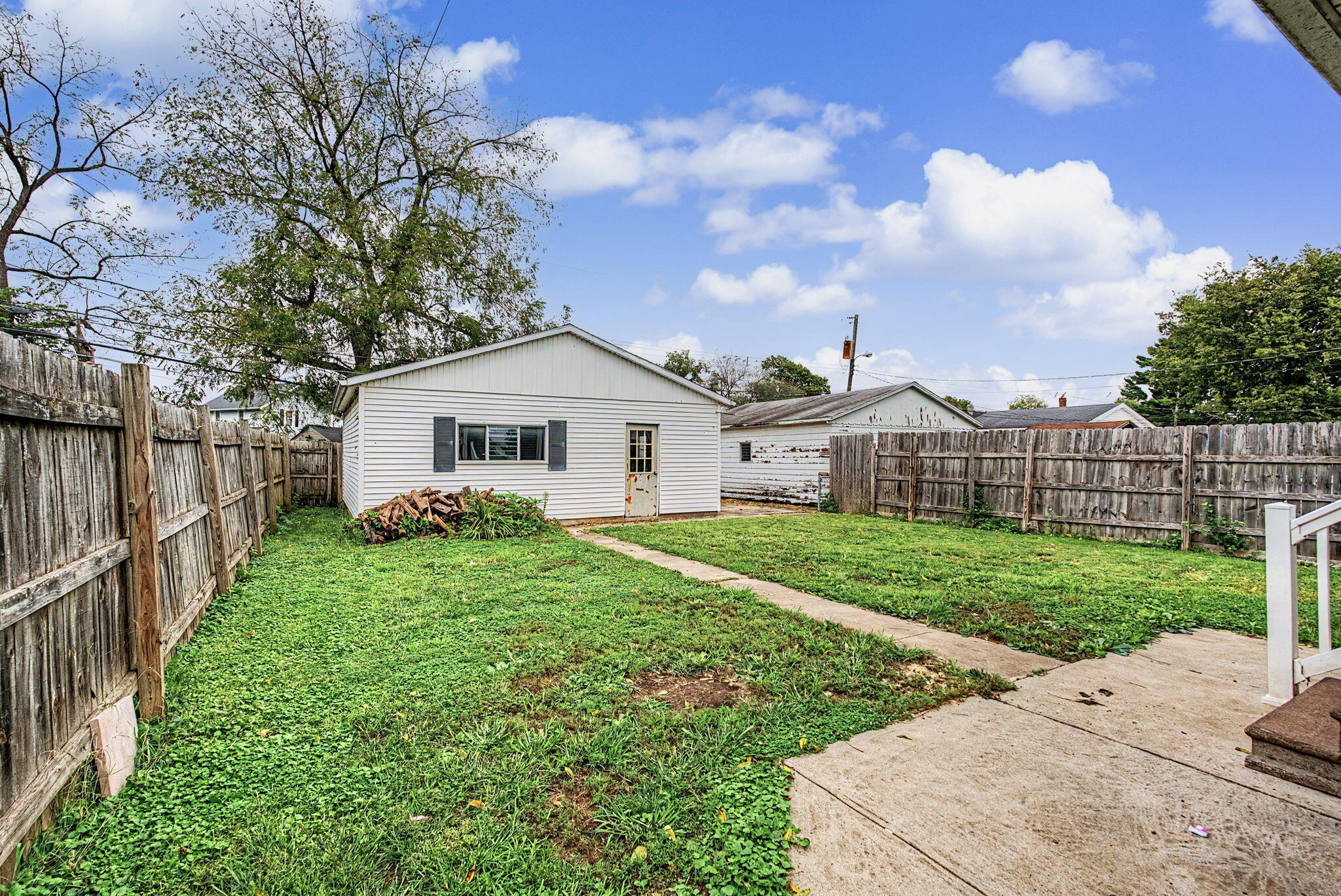 2022 Woodside, Springfield, Ohio 45503