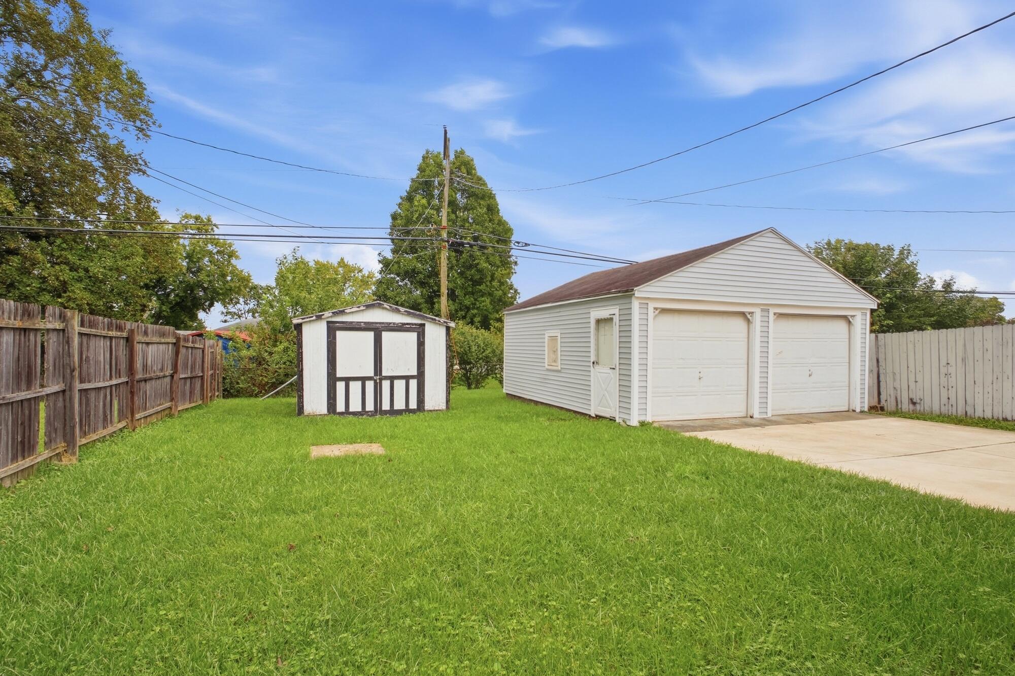 2666 Elmore, Springfield, Ohio 45505