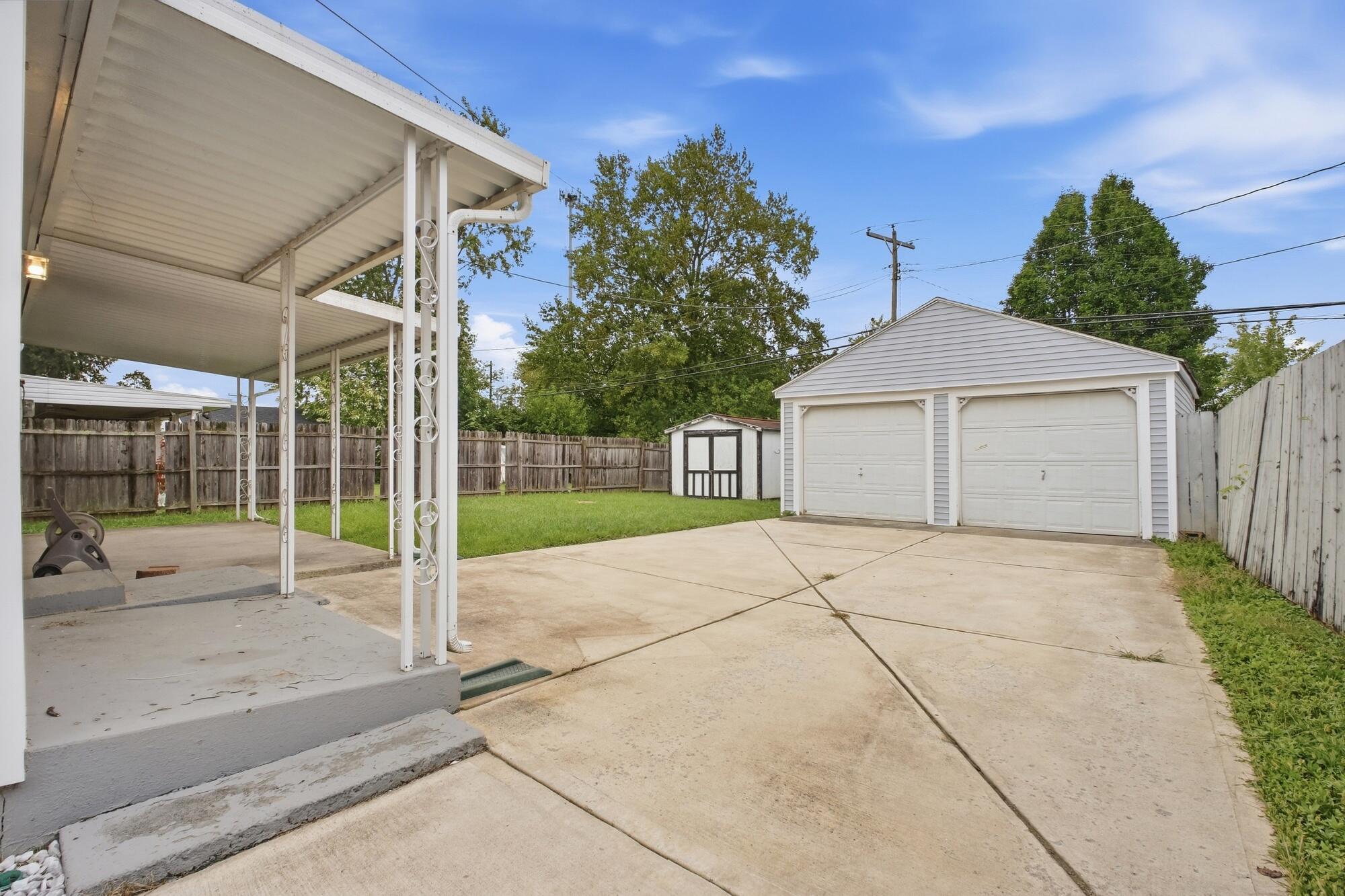2666 Elmore, Springfield, Ohio 45505