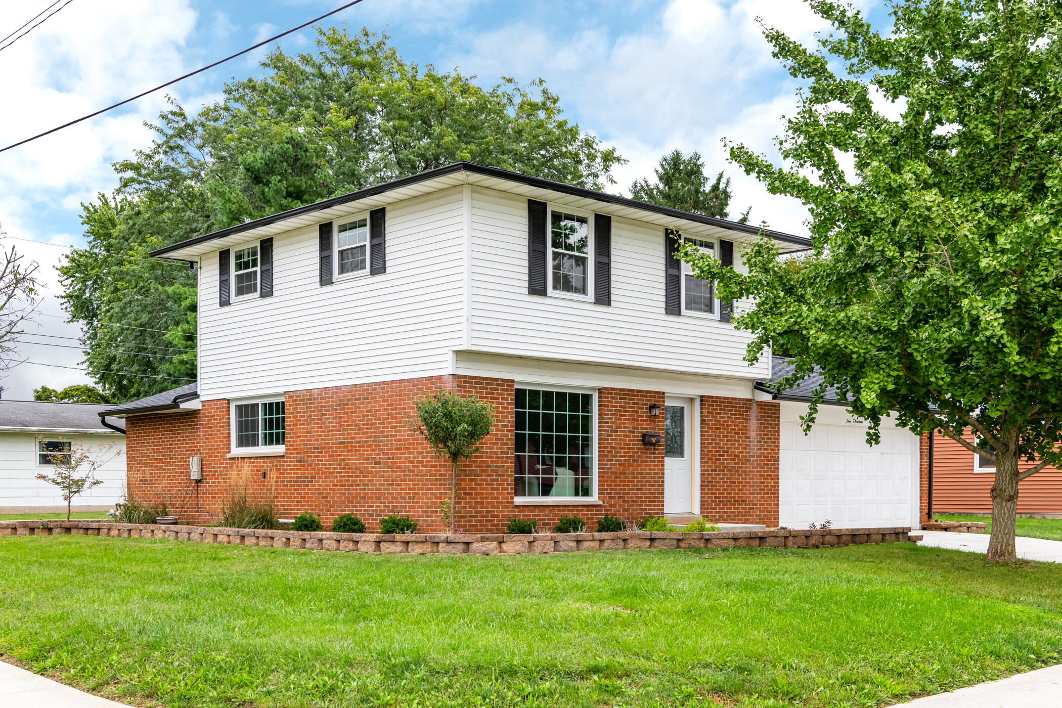1013 Lake, New Carlisle, Ohio 45344