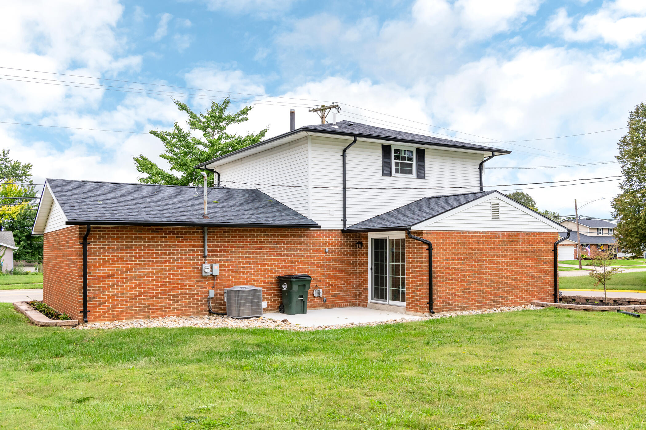 1013 Lake, New Carlisle, Ohio 45344