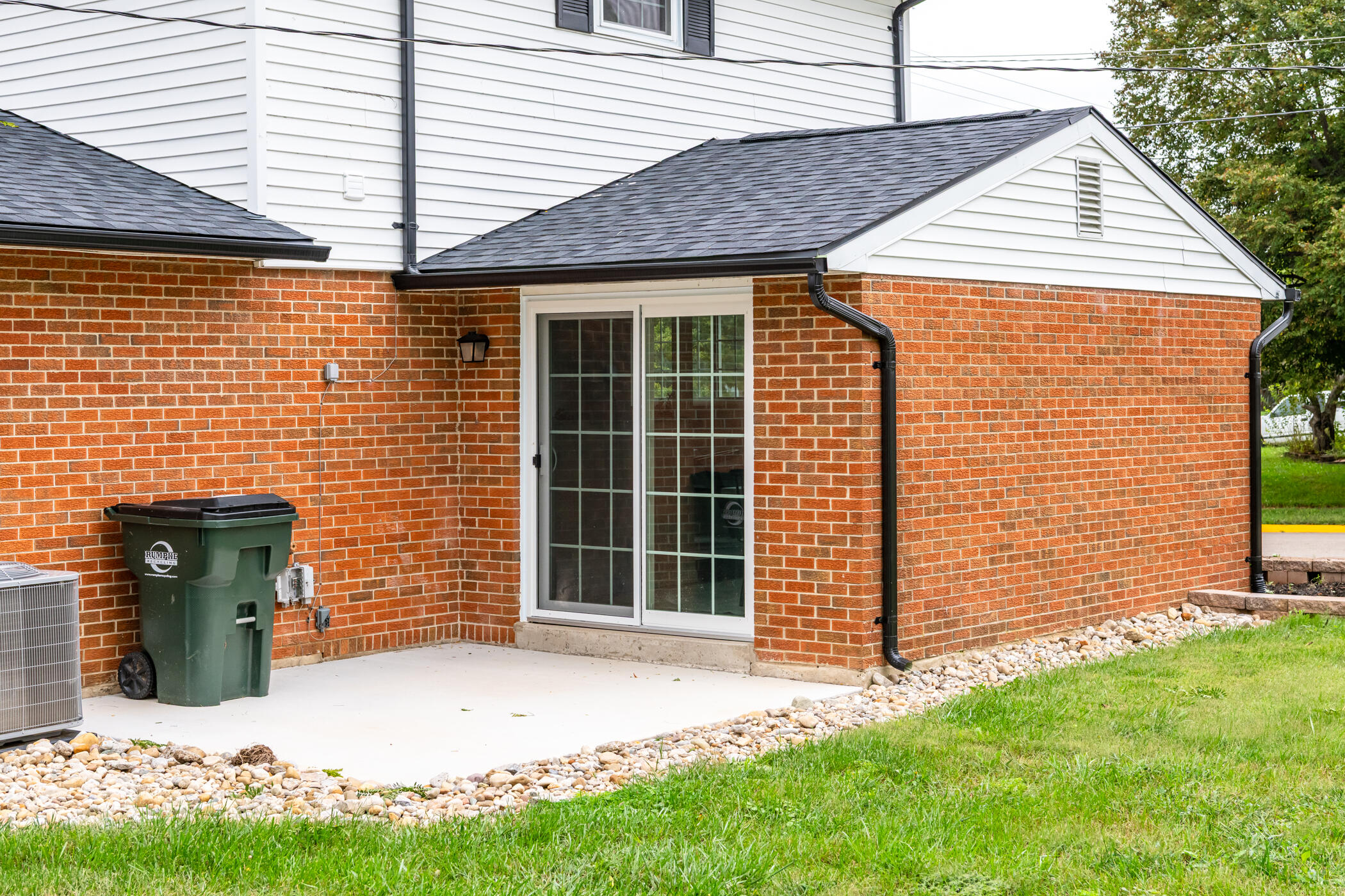 1013 Lake, New Carlisle, Ohio 45344